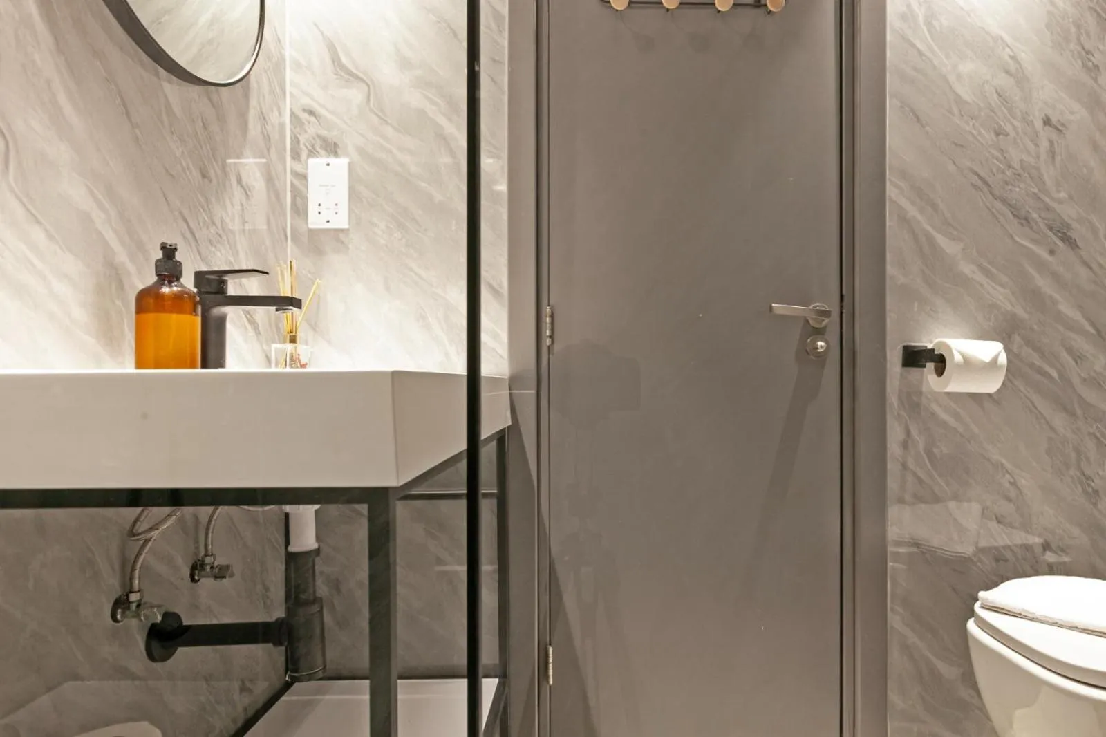 Shower in London Paddington Apartments