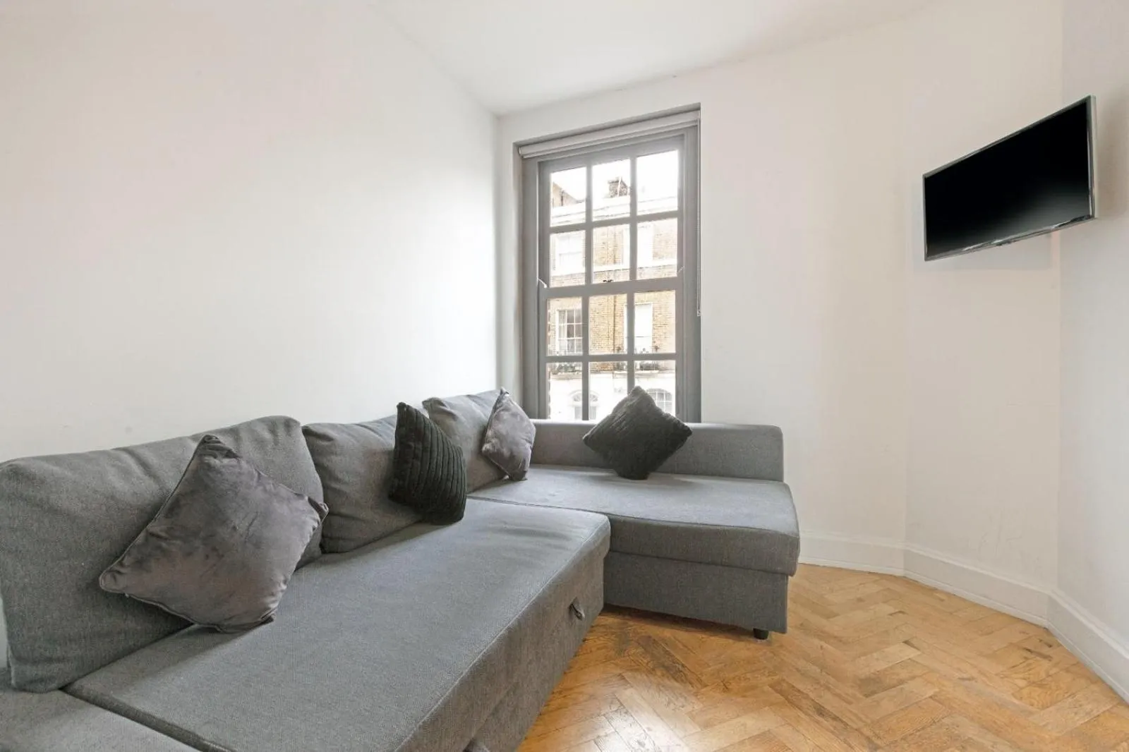 TV and multimedia in London Paddington Apartments