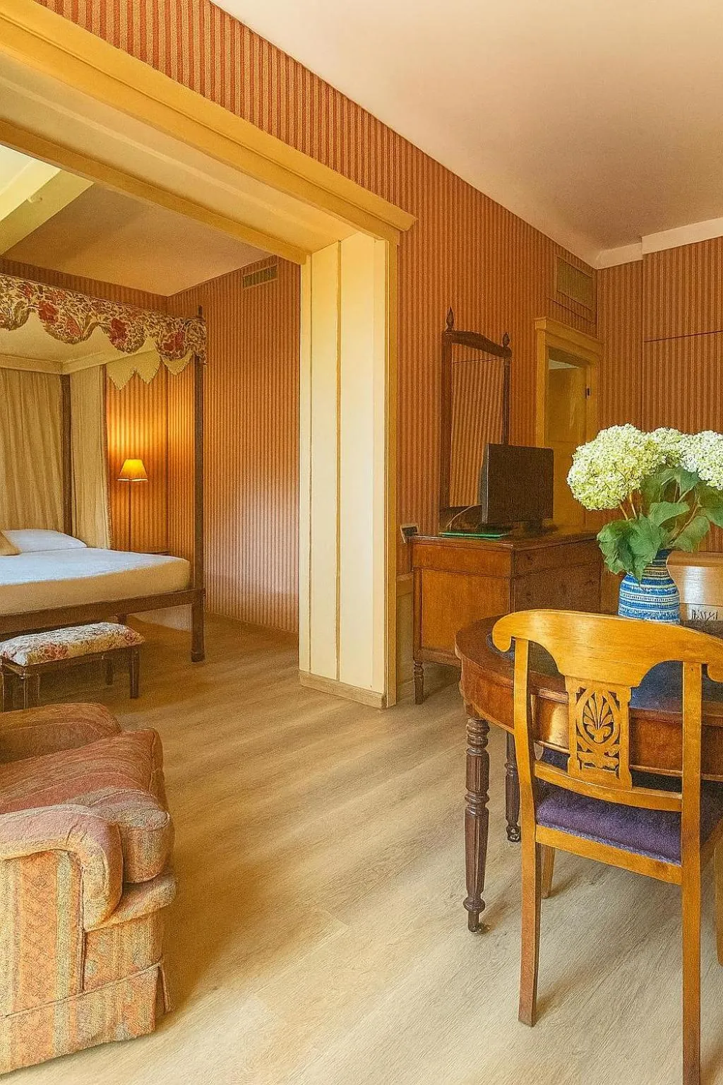 Photo of the whole room in Resort Dei Limoni