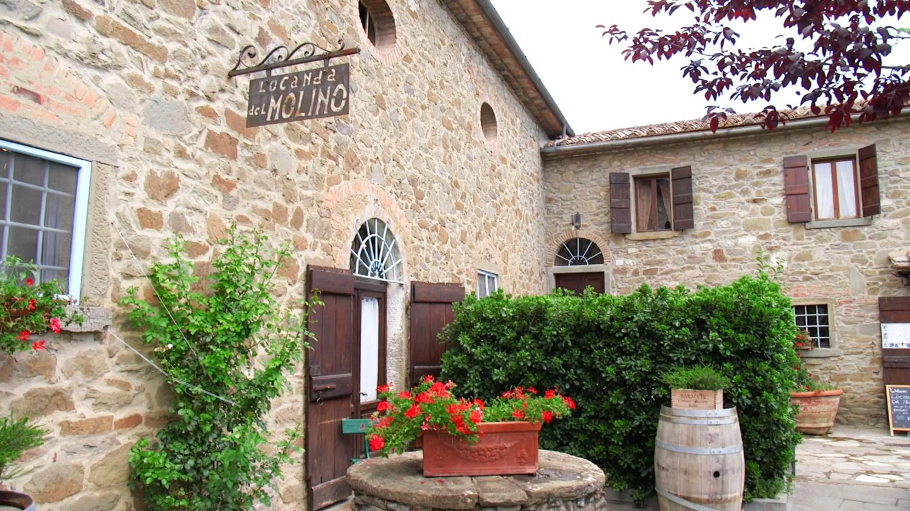 Facade/entrance in Locanda Del Molino
