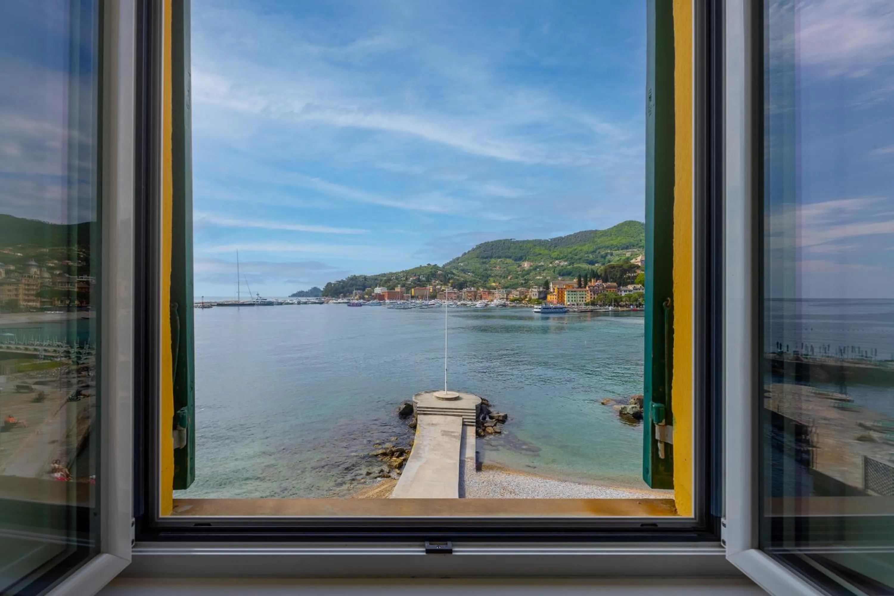 View (from property/room) in Hotel Metropole