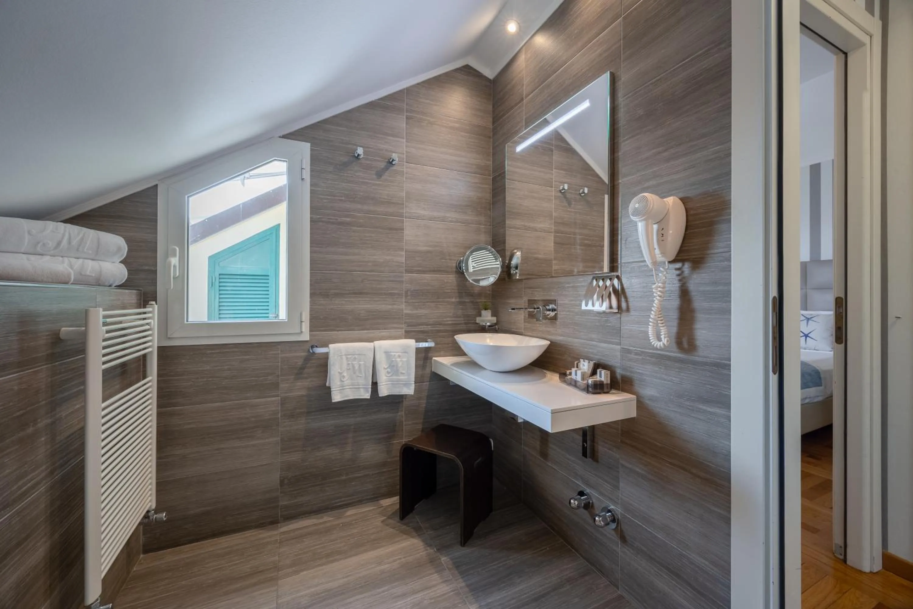 Bathroom in Hotel Metropole