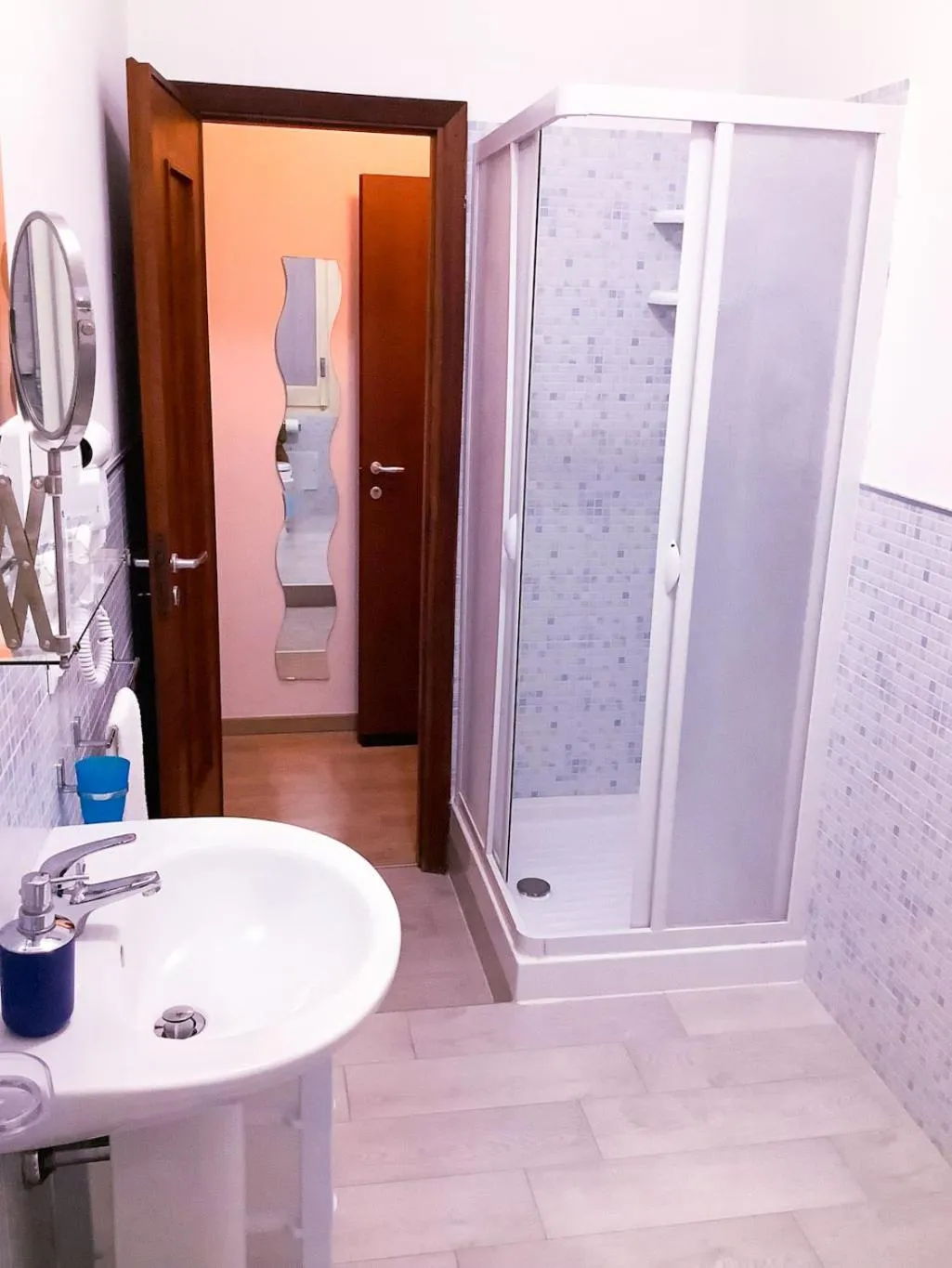 Shower in B&B MaryJosè