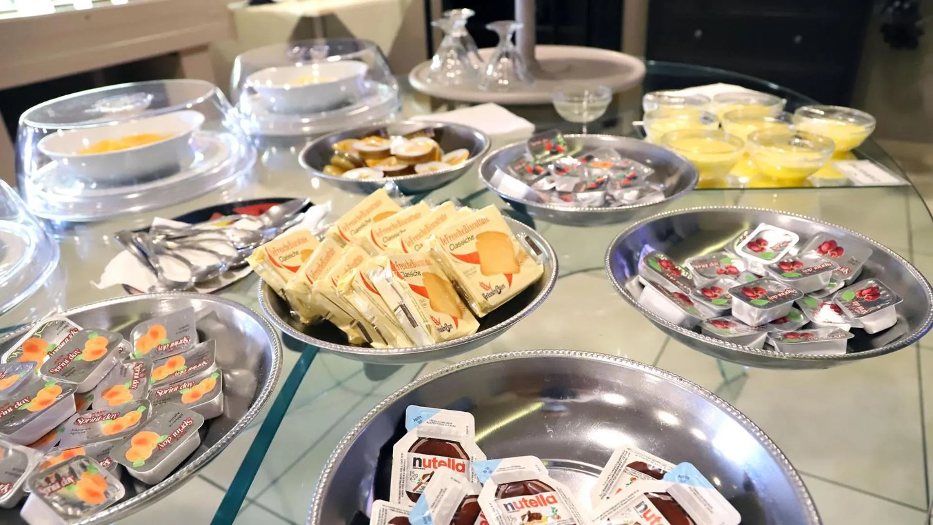 Restaurant/places to eat in Hotel Europa