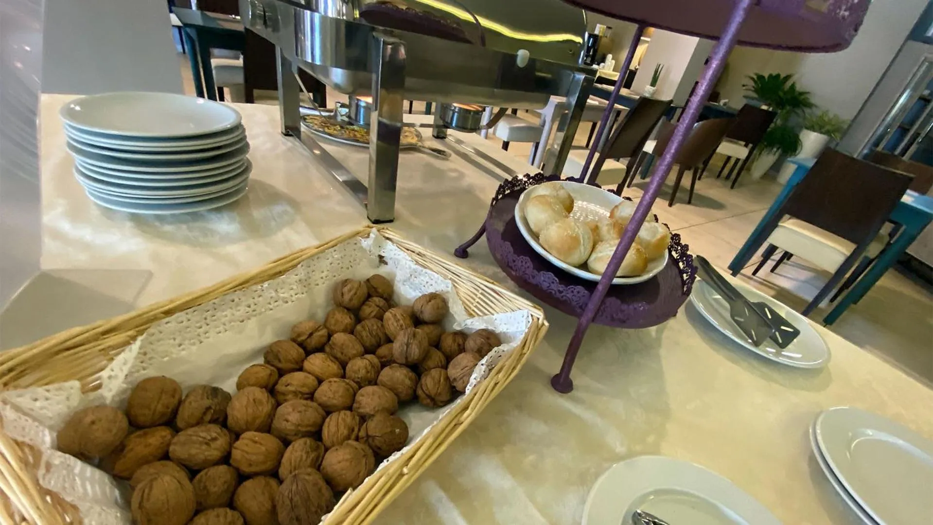 Restaurant/places to eat in Hotel Europa