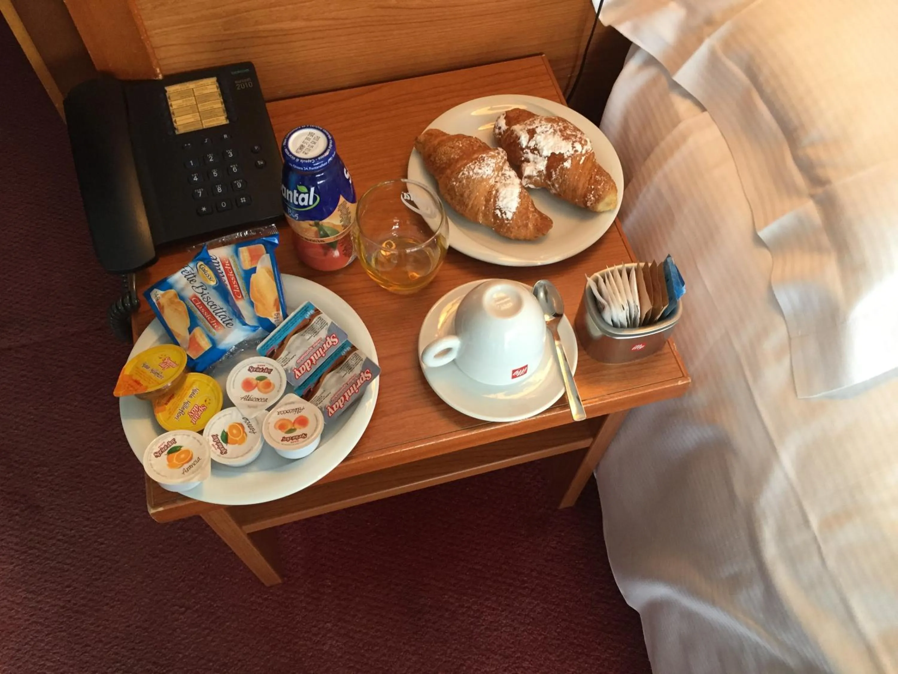 Italian breakfast, Bed in Hotel Palace