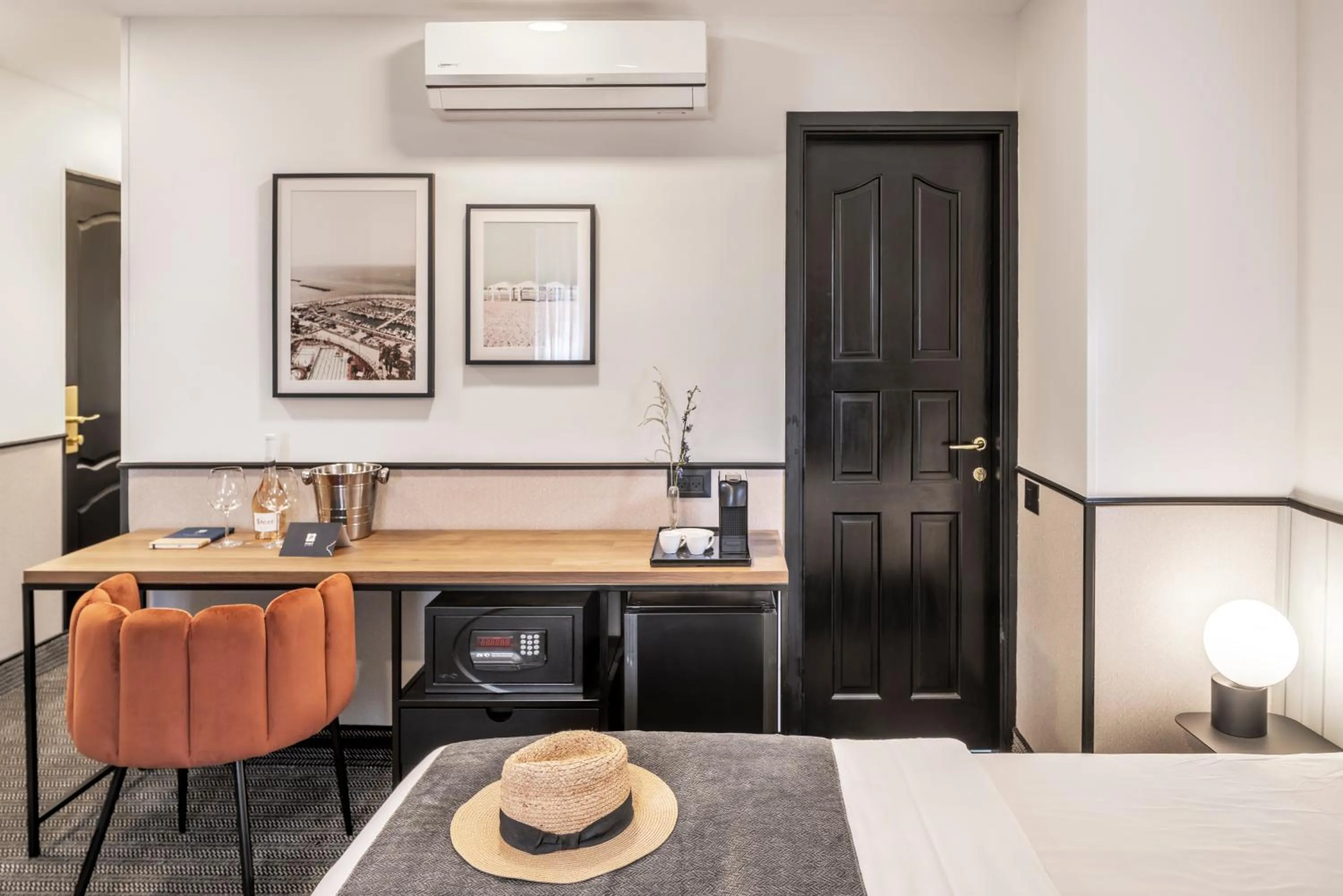 Photo of the whole room in The New Port Hotel TLV