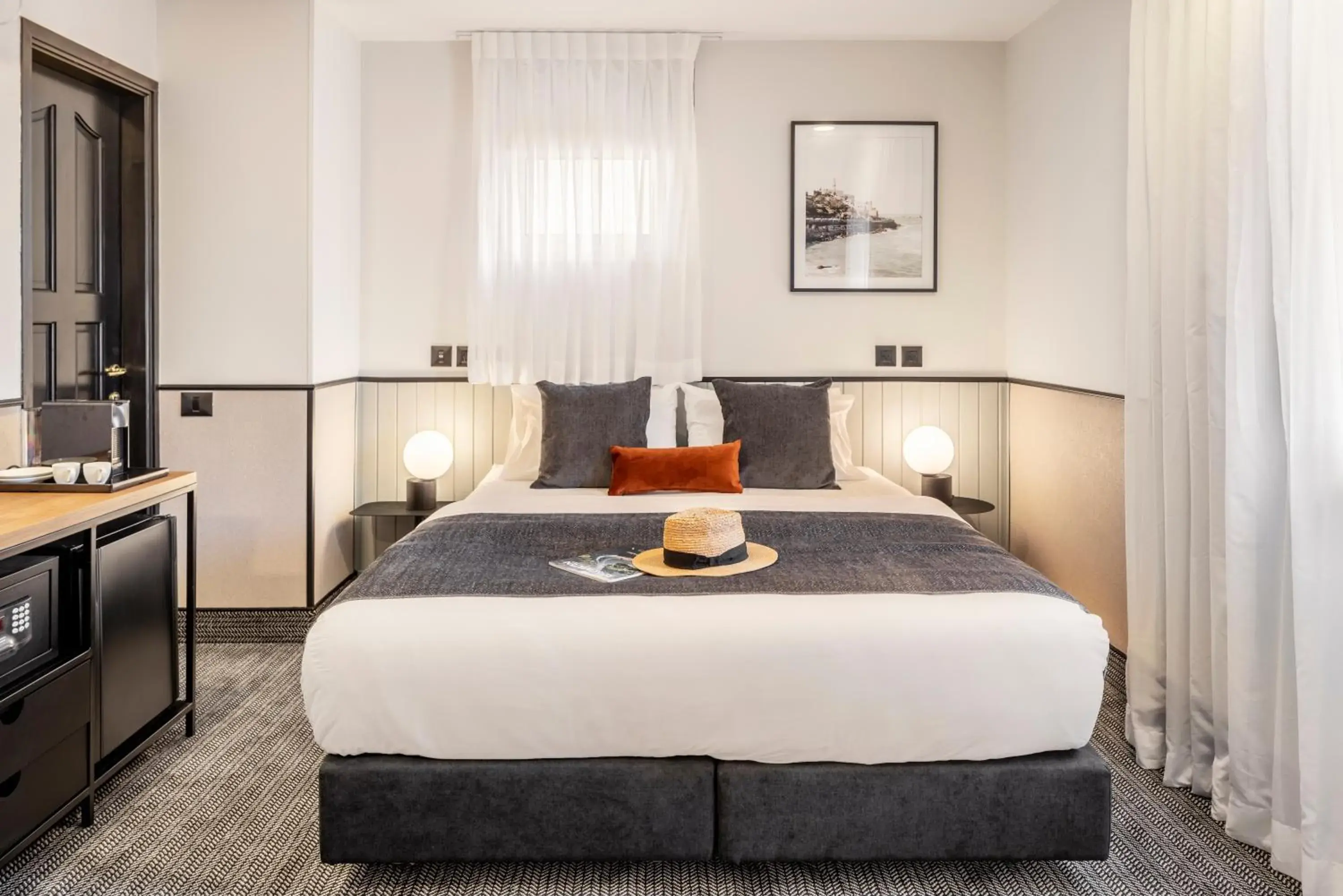 Small Double Room in The New Port Hotel TLV Small Double Room in The New Port Hotel TLV