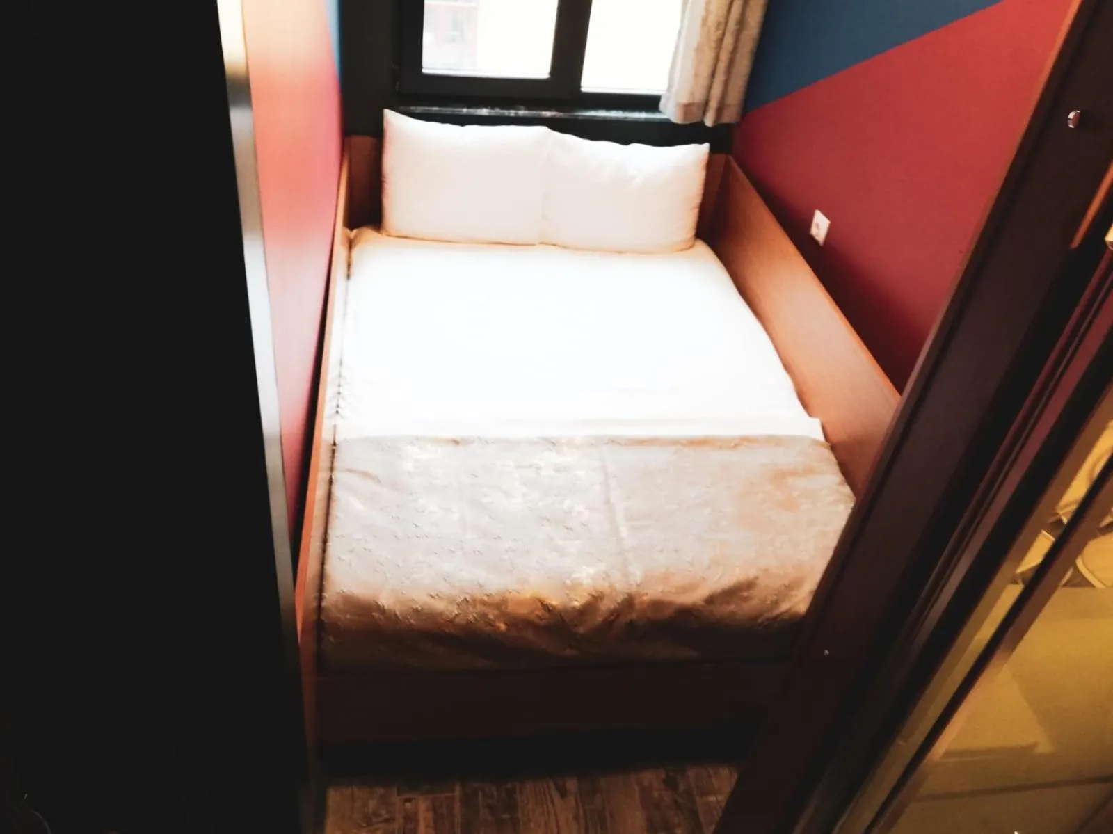 Photo of the whole room in Quantum Hotel