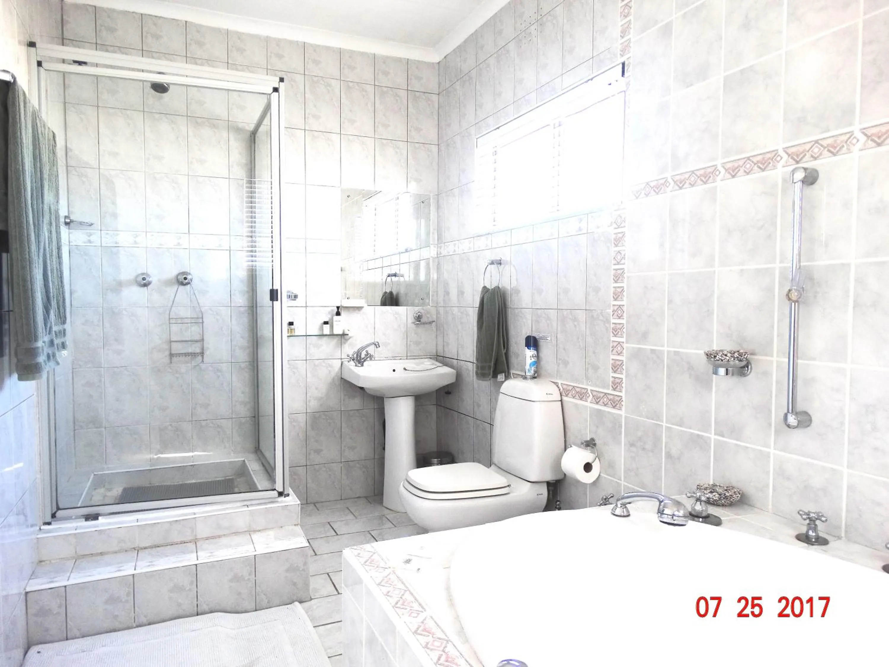 Shower in Au Plais De Langebaan at Palm Tree Villa