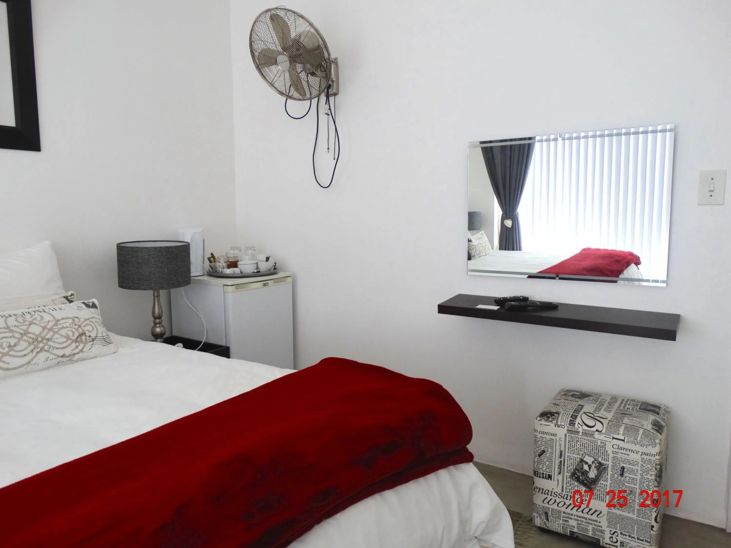 Bedroom, Bed in Au Plais De Langebaan at Palm Tree Villa