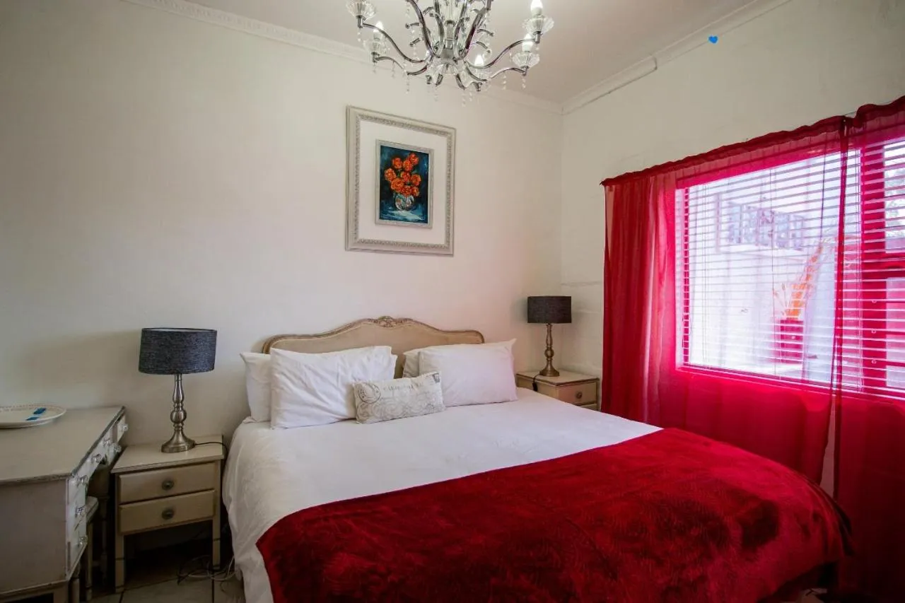 Bedroom, Bed in Au Plais De Langebaan at Palm Tree Villa