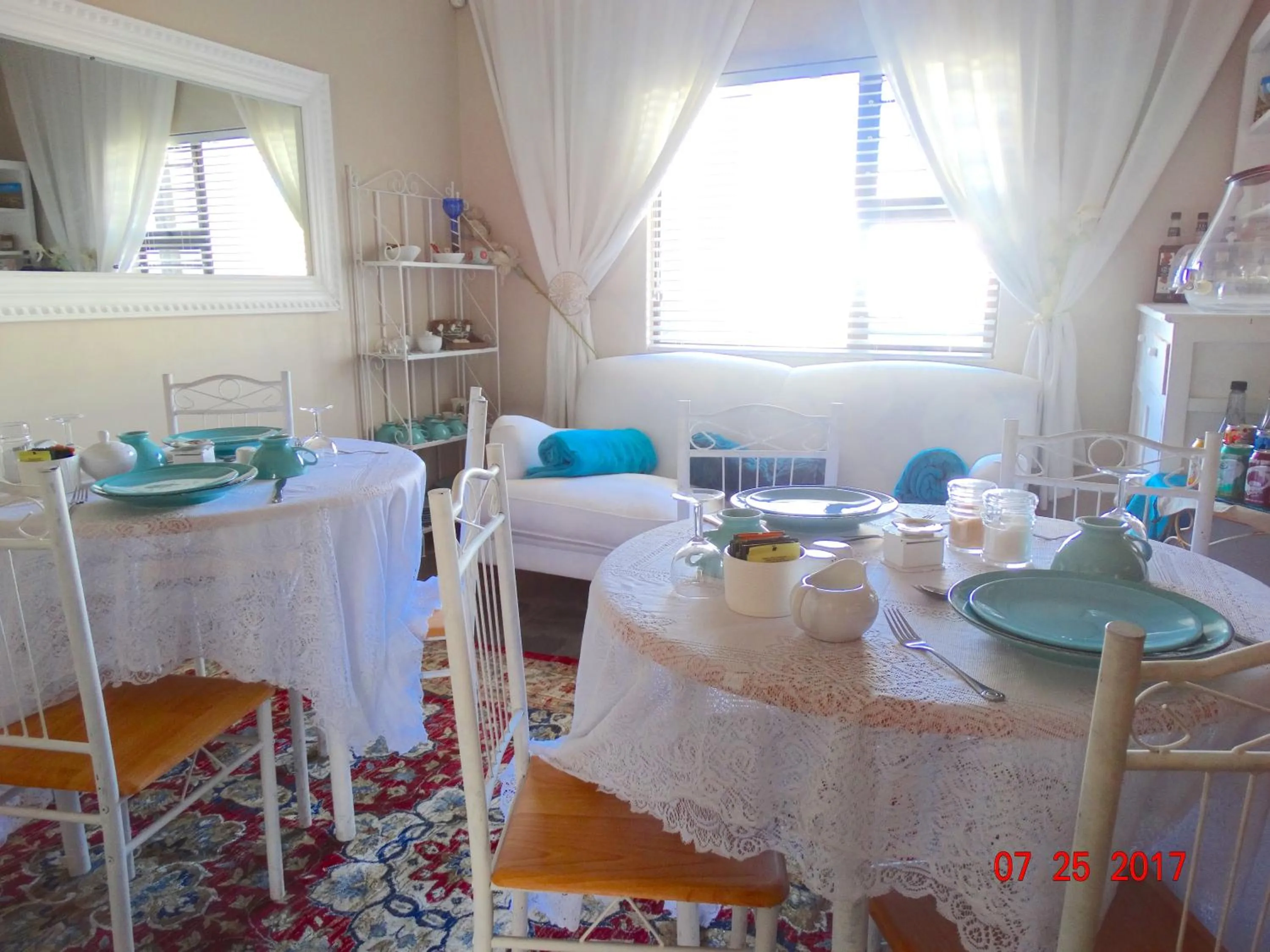 Restaurant/places to eat in Au Plais De Langebaan at Palm Tree Villa