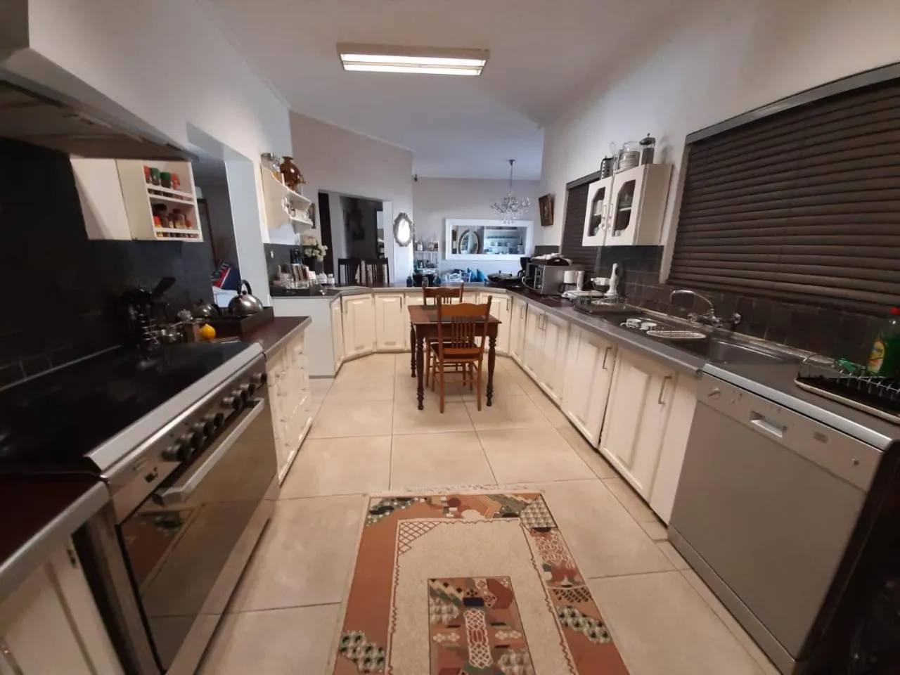Kitchen or kitchenette in Au Plais De Langebaan at Palm Tree Villa