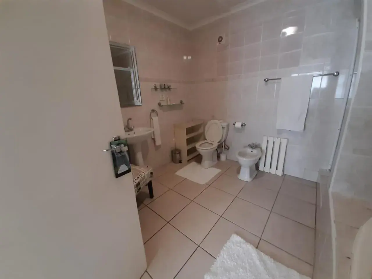 Deluxe Double Room - single occupancy in Au Plais De Langebaan at Palm Tree Villa Deluxe Double Room - single occupancy in Au Plais De Langebaan at Palm Tree Villa