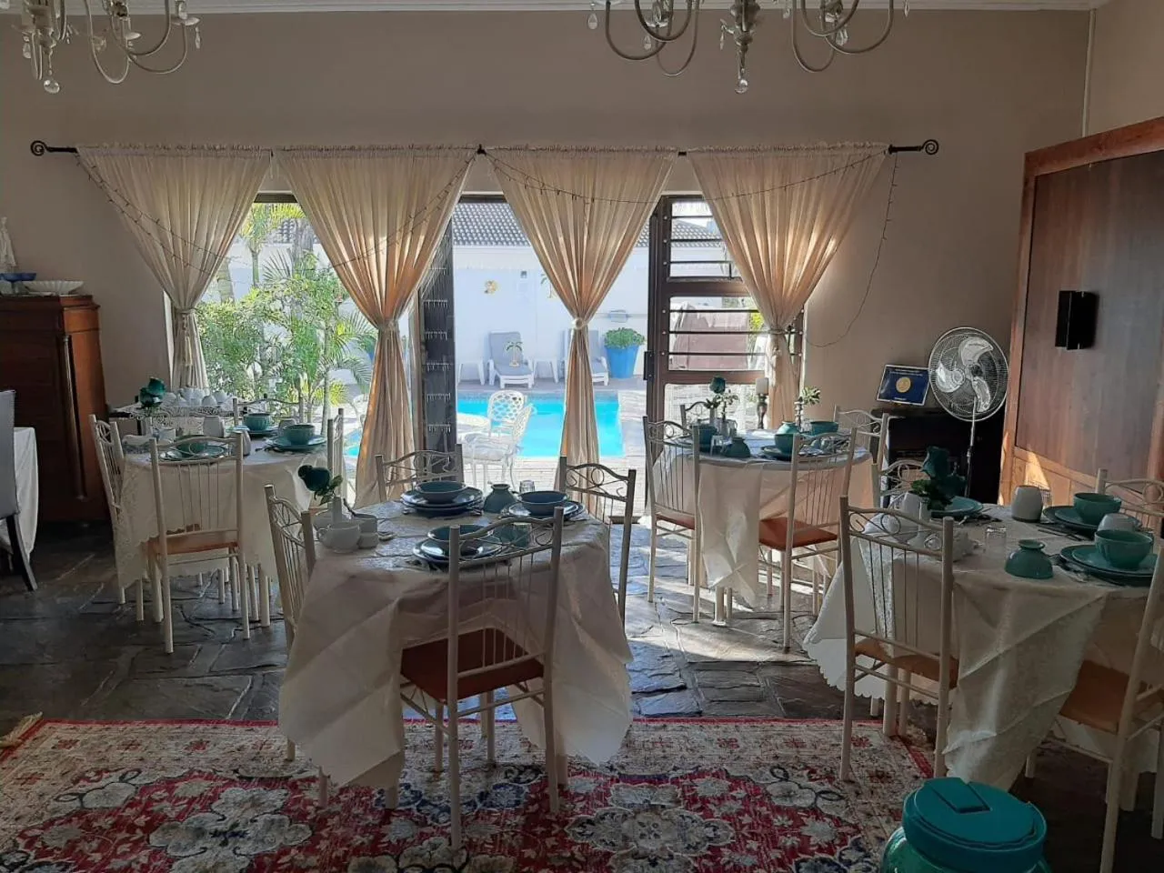 Restaurant/places to eat in Au Plais De Langebaan at Palm Tree Villa