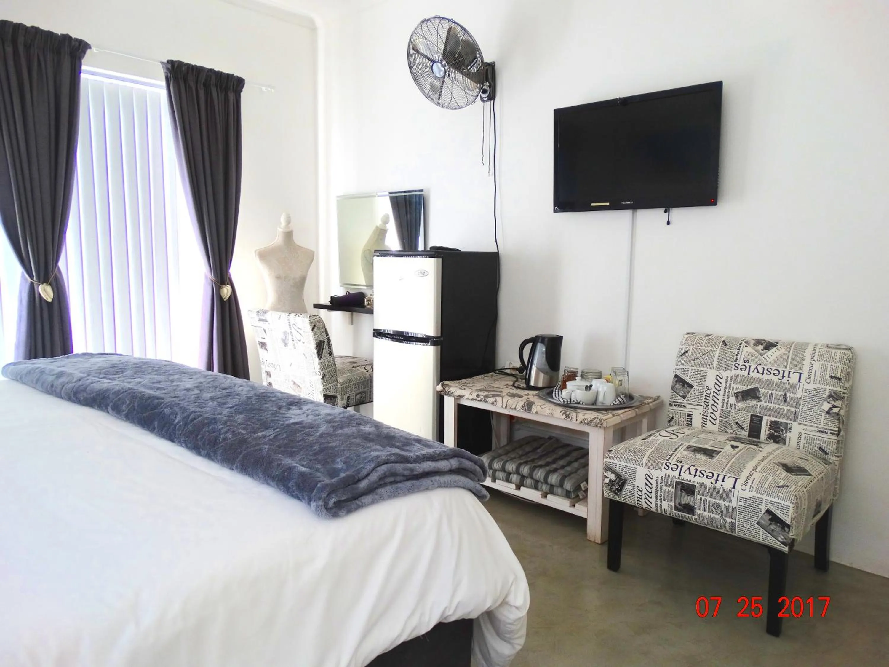 Photo of the whole room, Bed in Au Plais De Langebaan at Palm Tree Villa