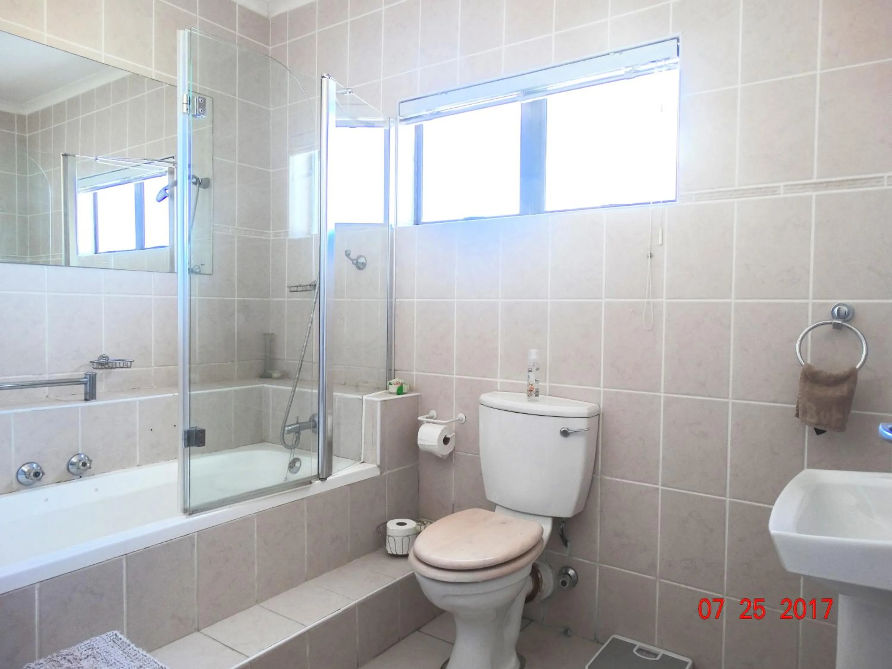 Bathroom in Au Plais De Langebaan at Palm Tree Villa