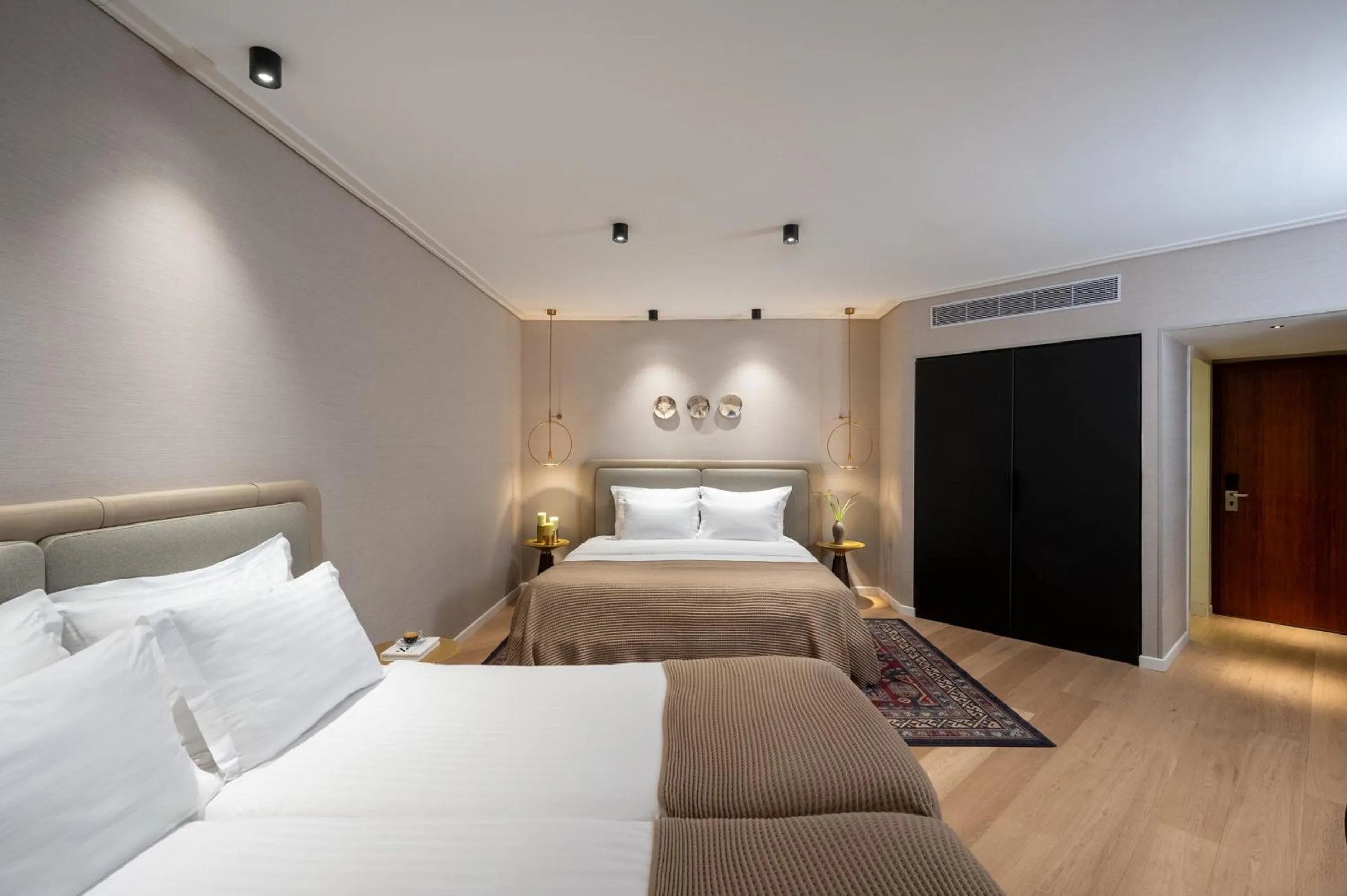 Bedroom, Bed in The Inbal Jerusalem