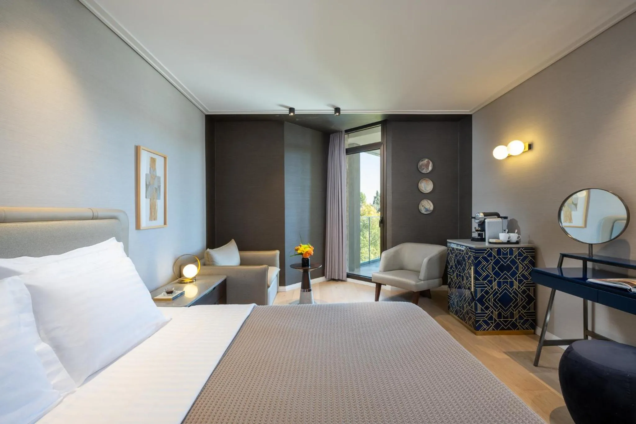 Photo of the whole room, Bed in The Inbal Jerusalem