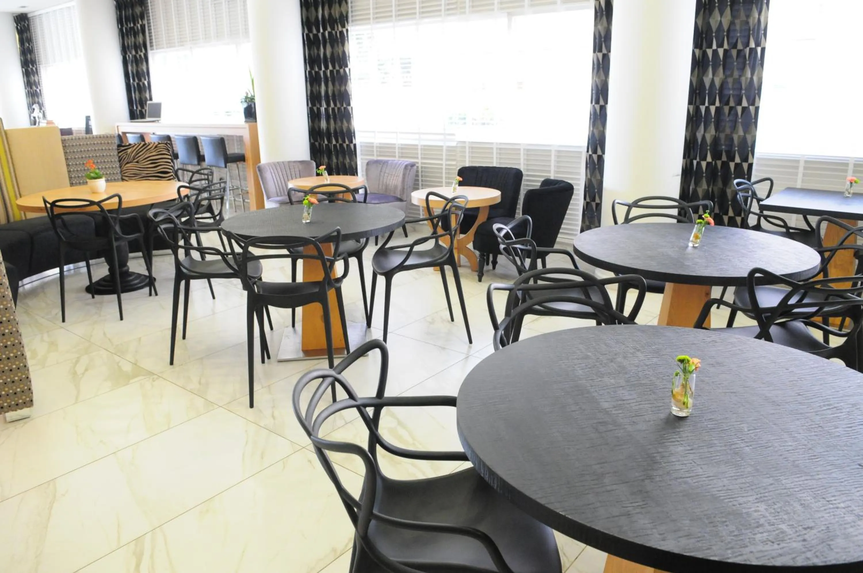 Restaurant/places to eat in Maxim Design Hotel 3 Star Superior