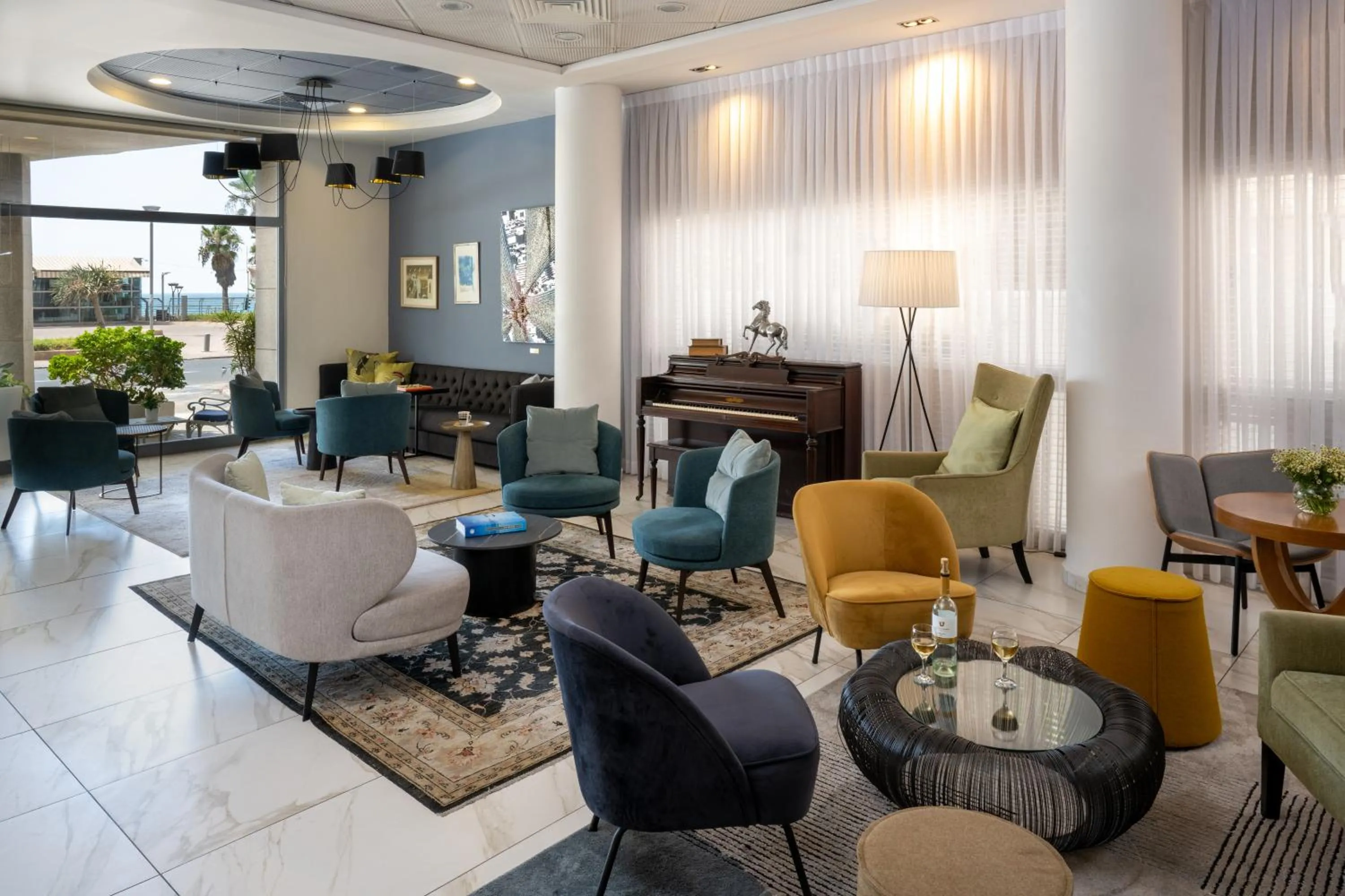 Seating area in Maxim Design Hotel 3 Star Superior