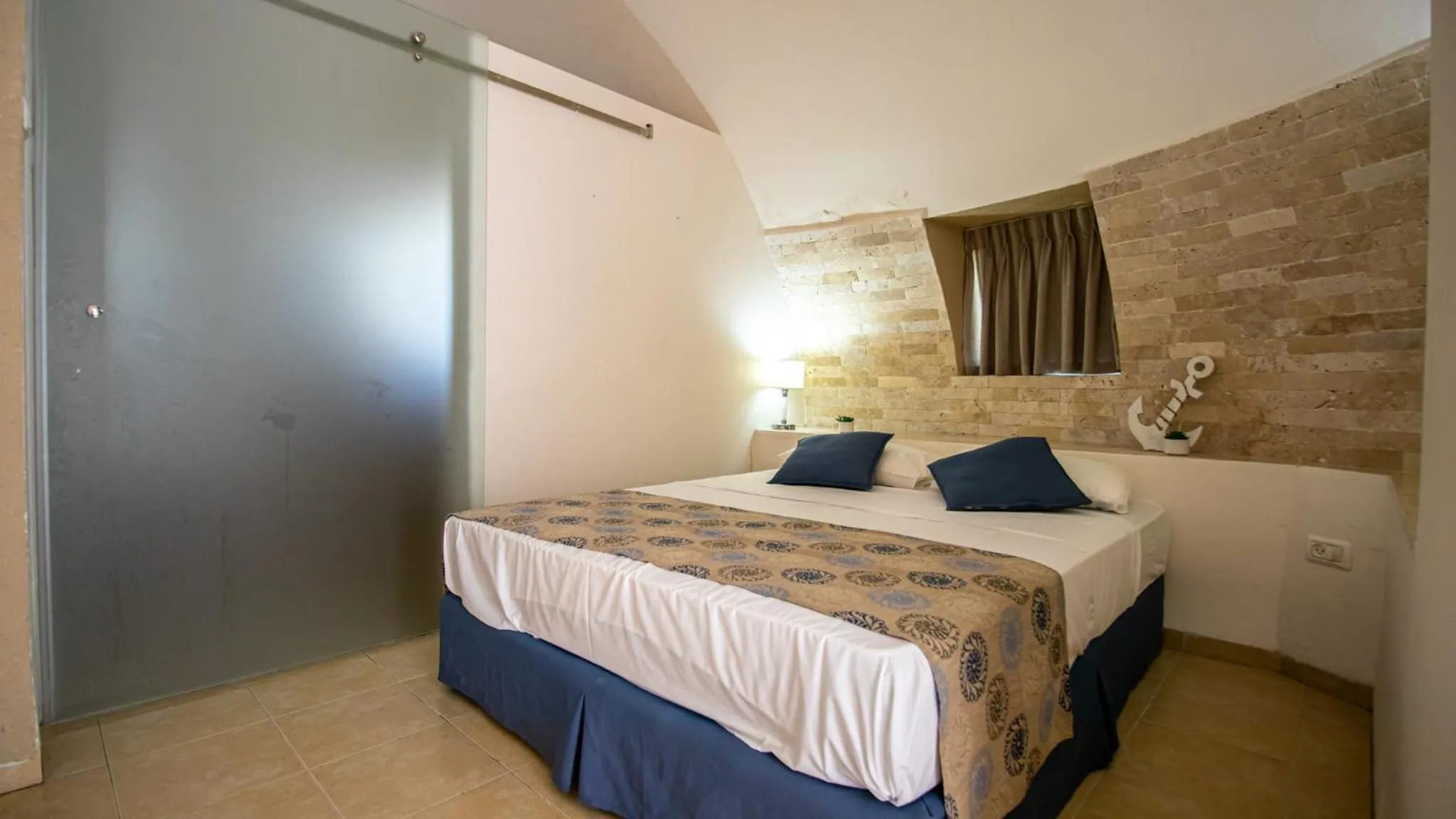 Bed in Dor Country Lodging