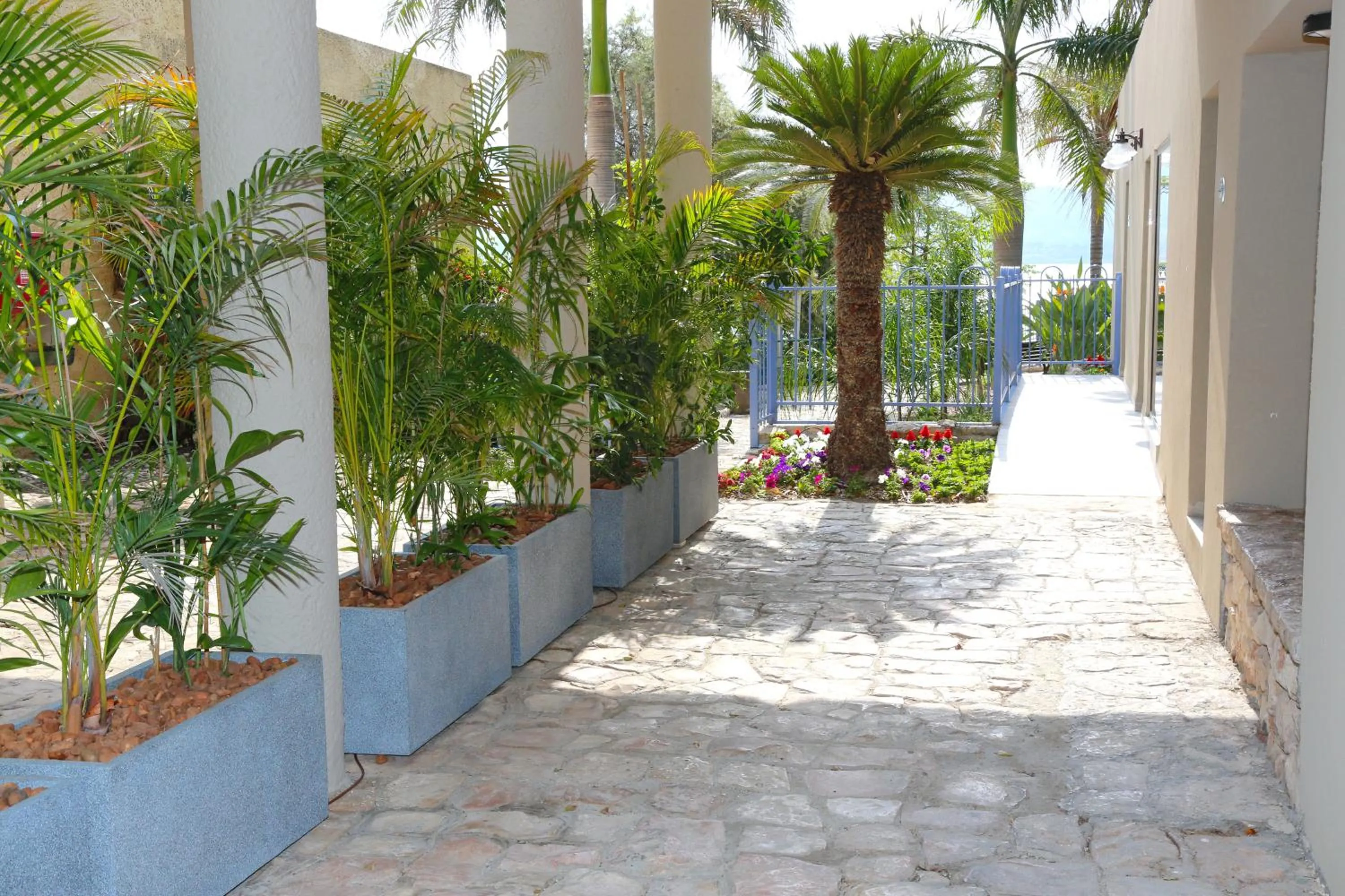 Facade/entrance in Jacob Ohalo Kinneret