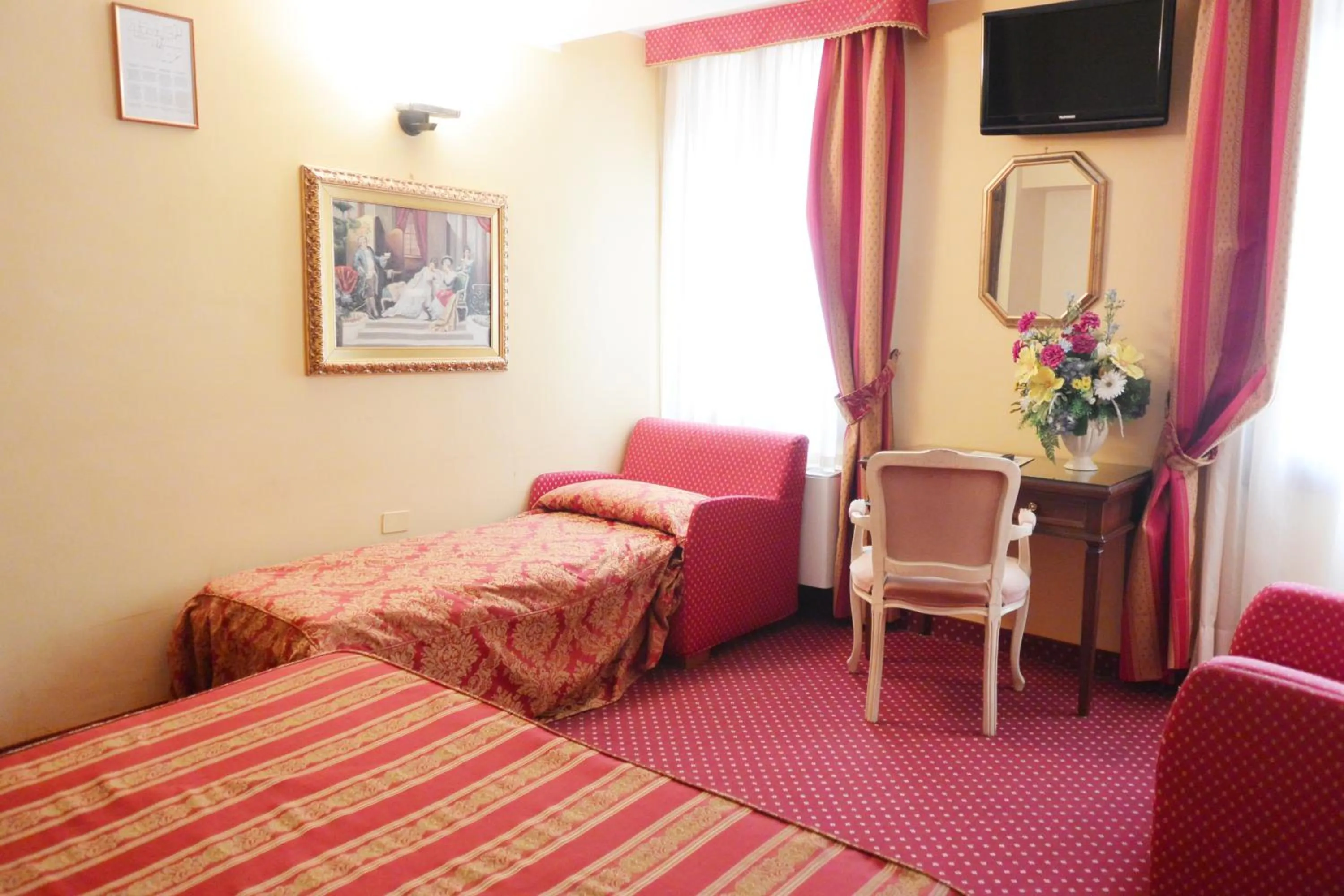 Photo of the whole room, Bed in Hotel Città Di Milano