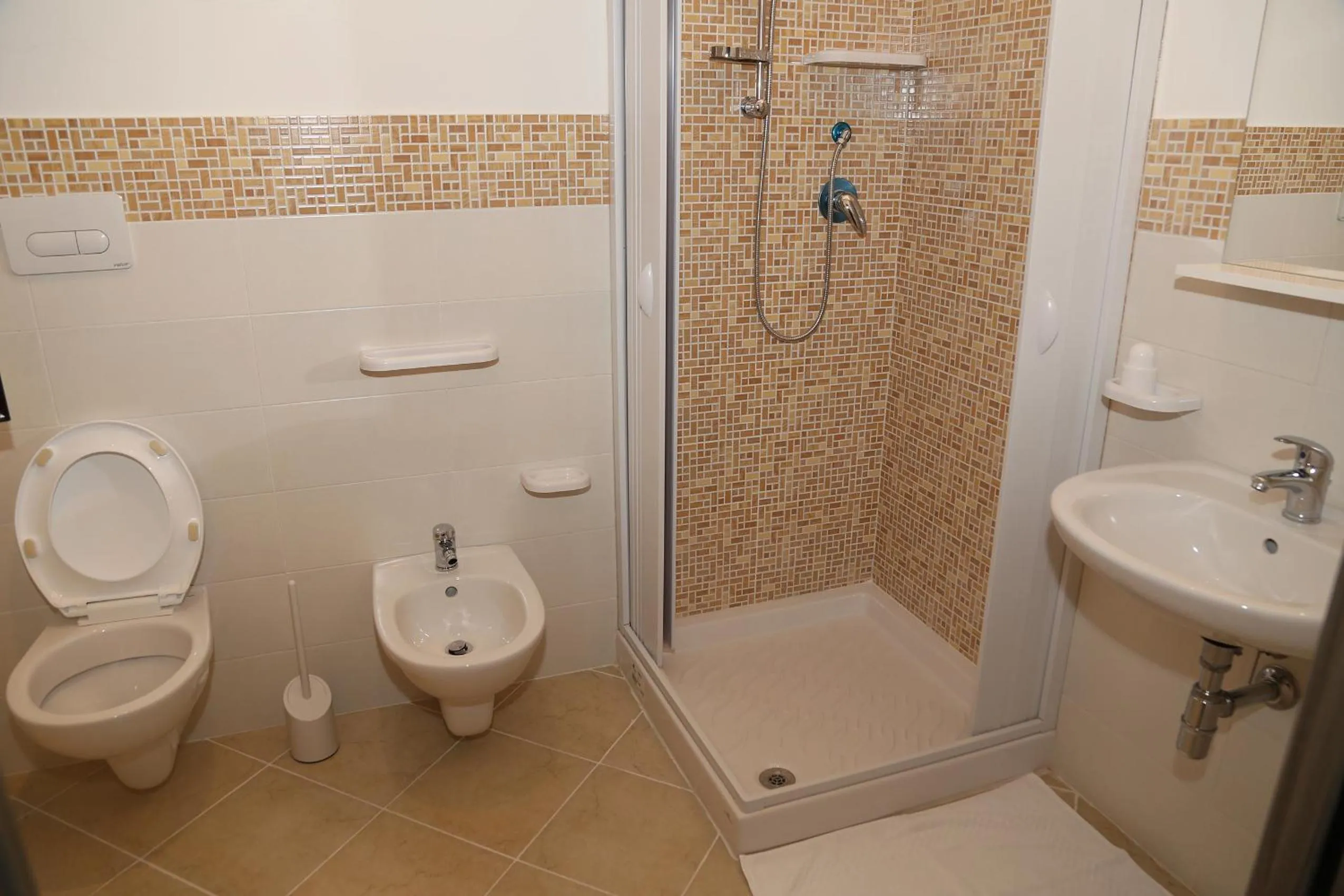 Bathroom in Solandra Affittacamere