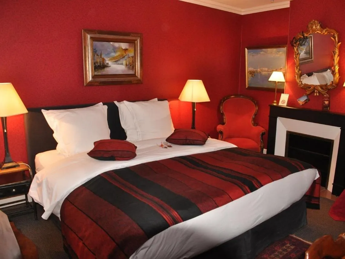 Bedroom in Le Prieuré Saint Agnan