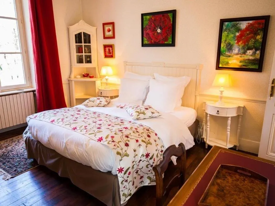 Bedroom in Le Prieuré Saint Agnan