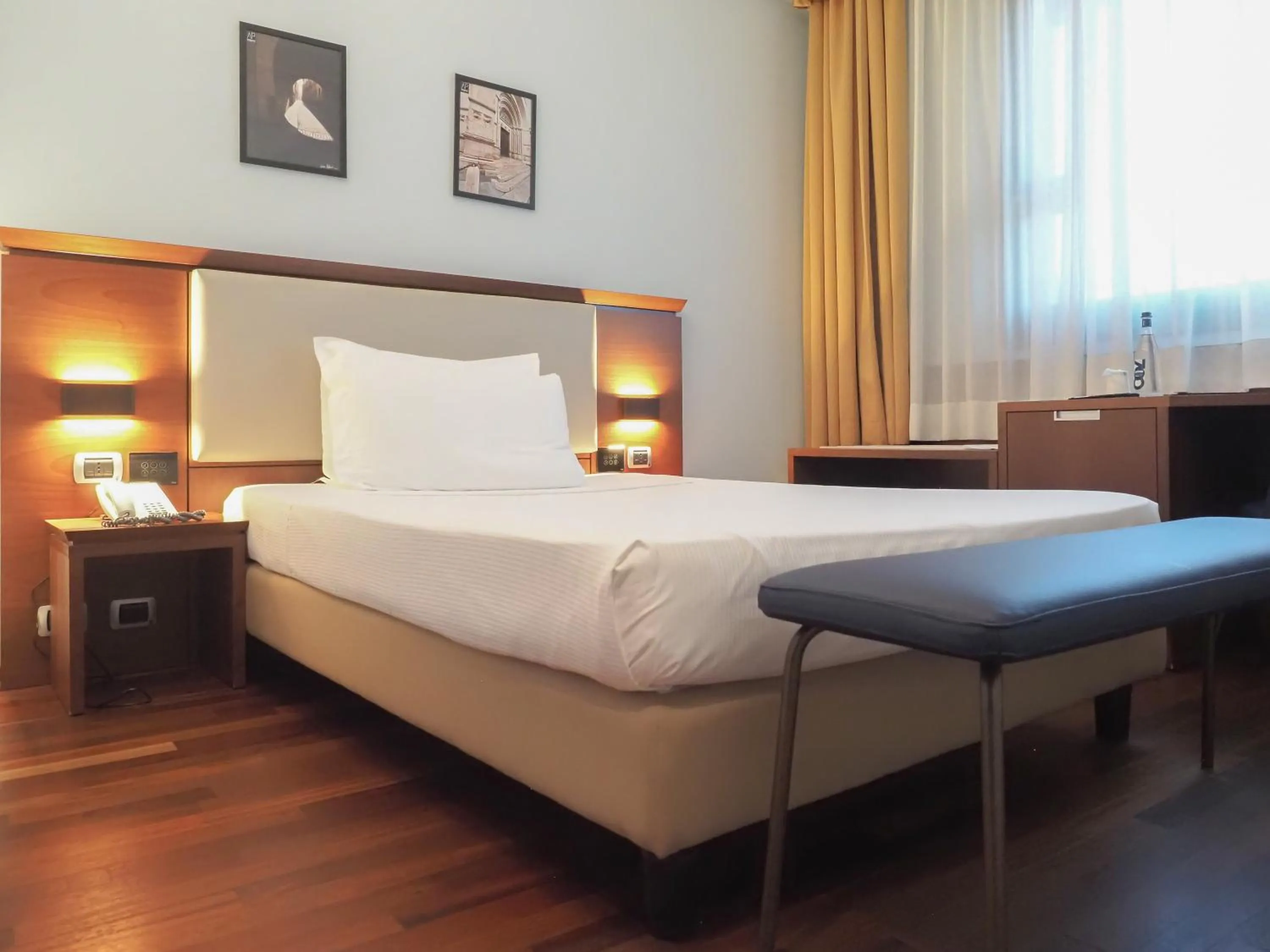Bed in Dado Hotel International