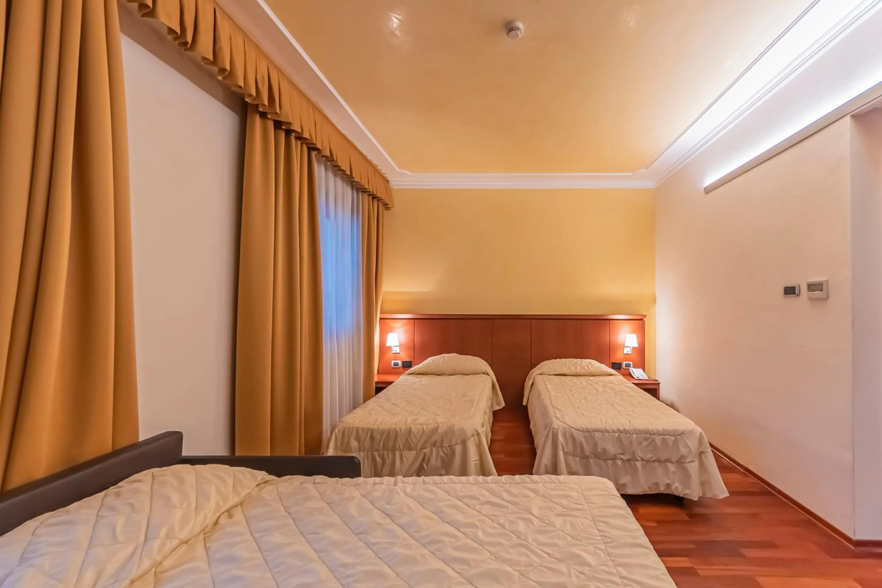 Bedroom, Bed in Dado Hotel International