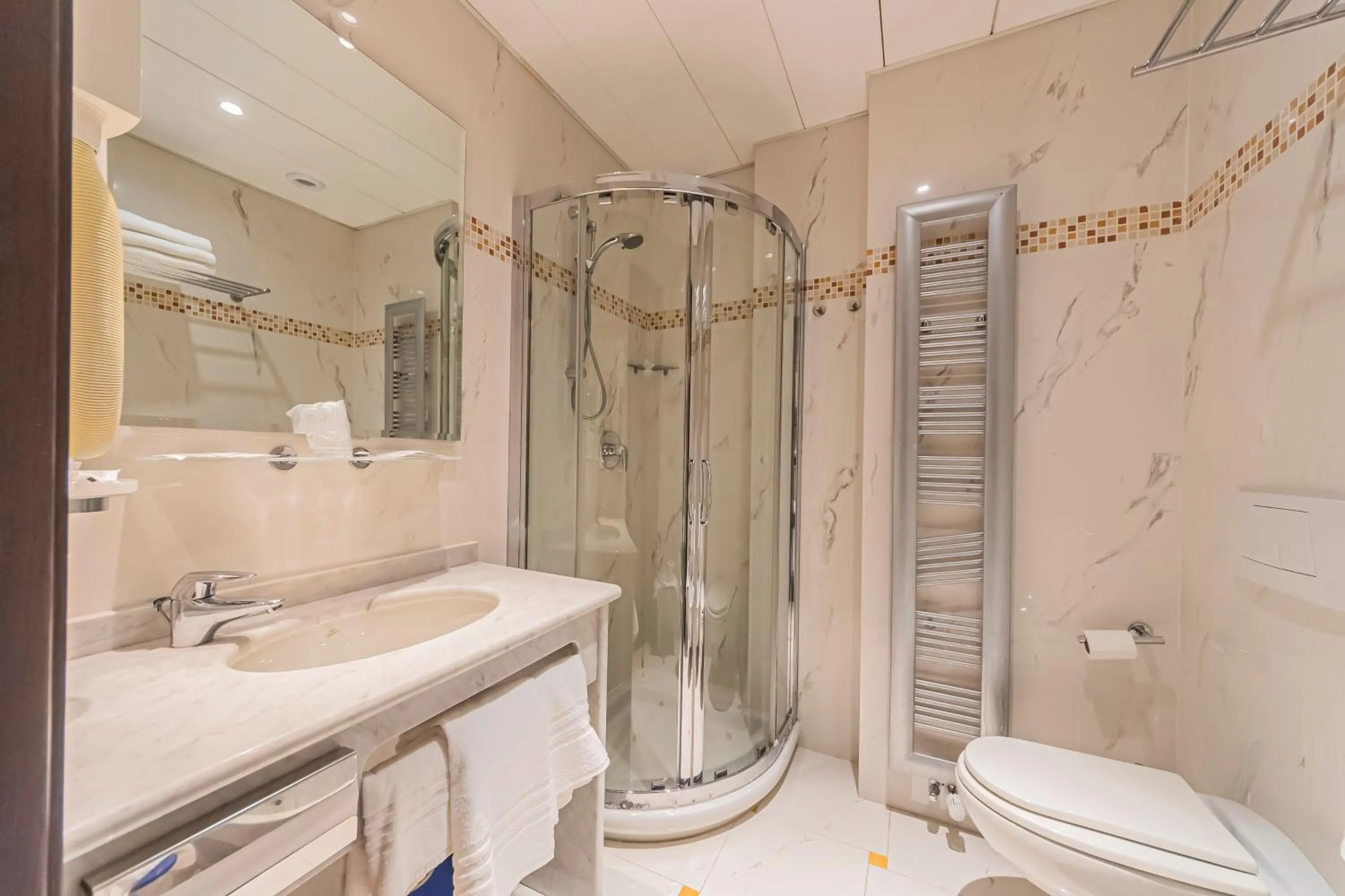 Bathroom in Dado Hotel International