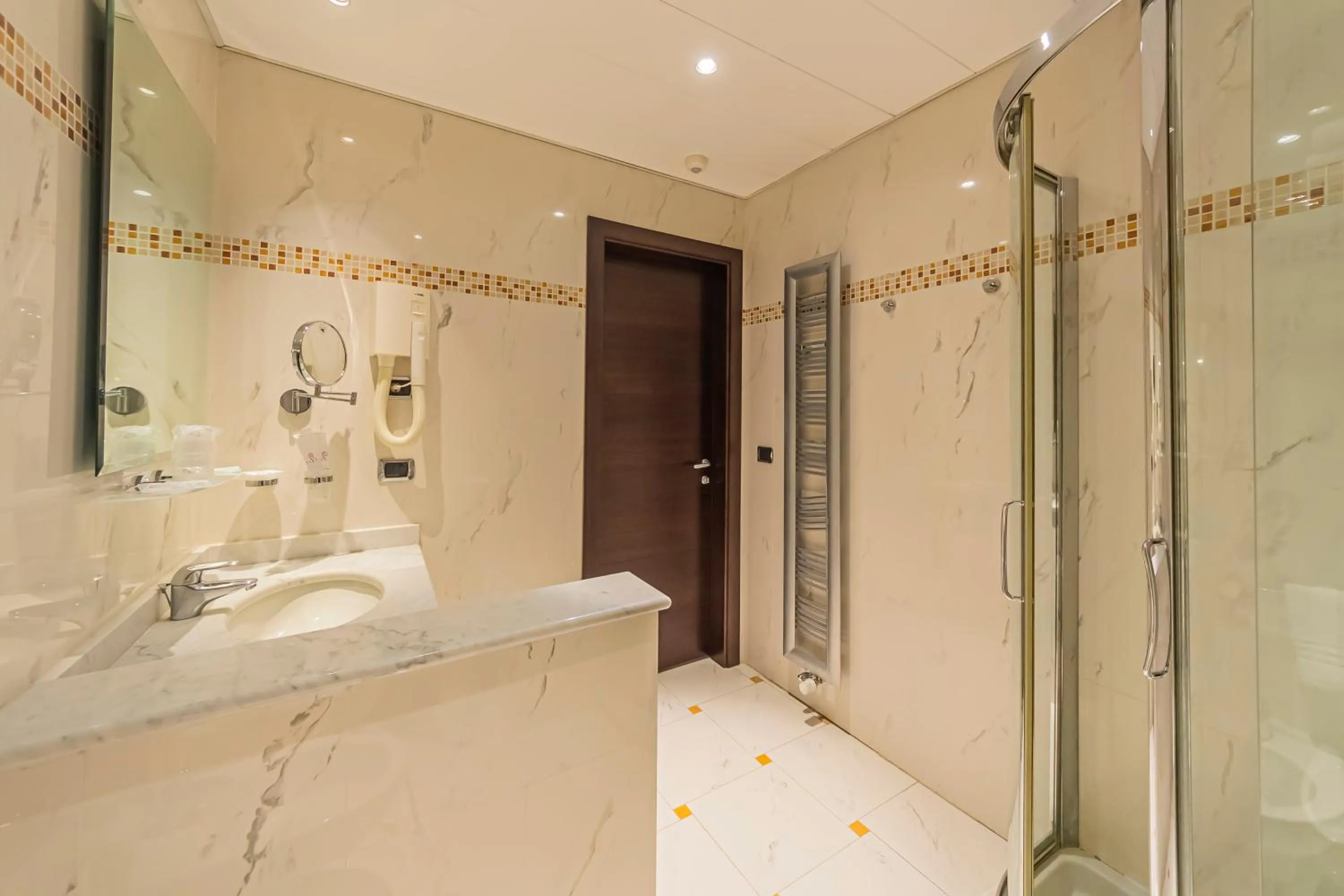 Bathroom in Dado Hotel International