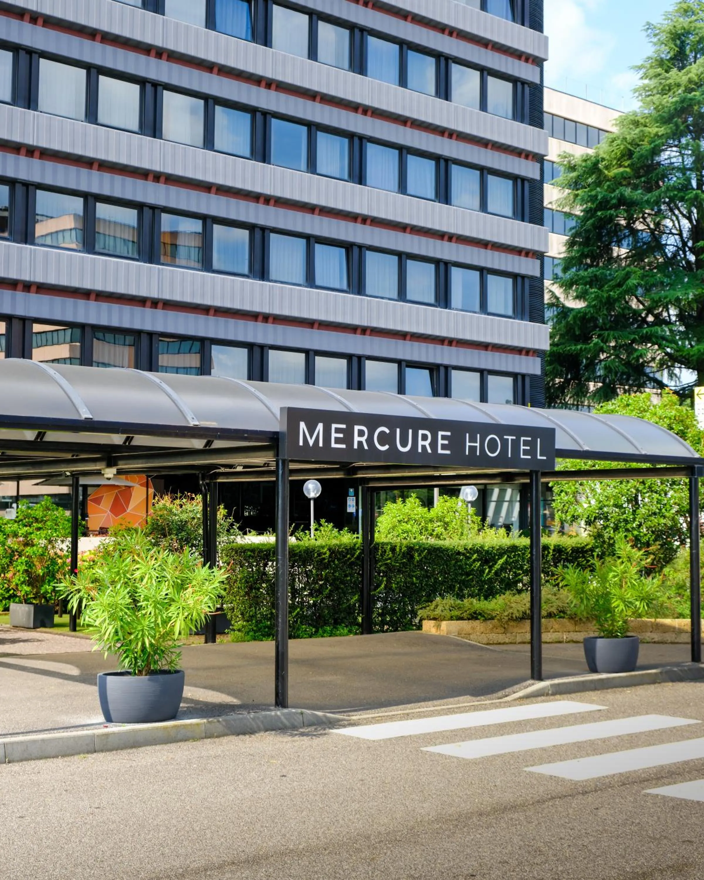 Property building in Mercure Milano Agrate Brianza