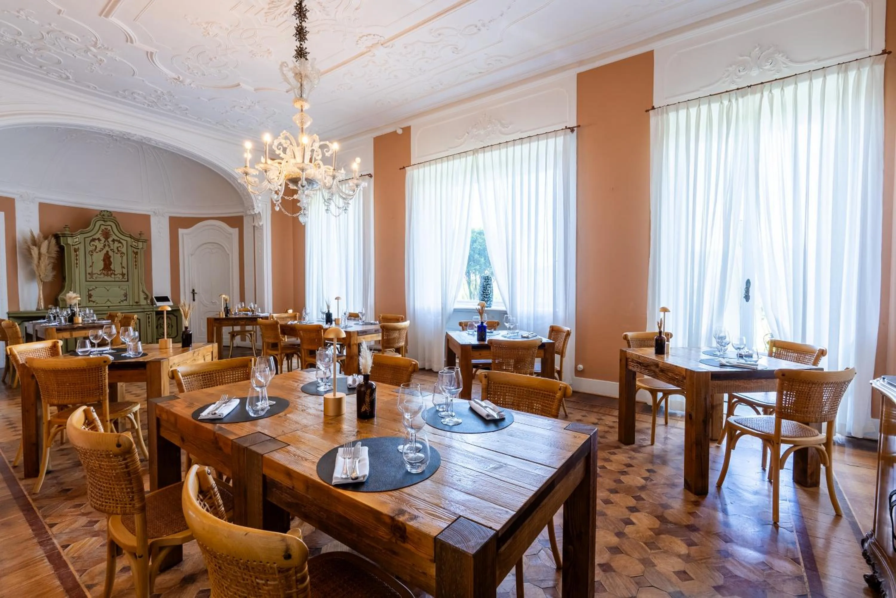 Restaurant/places to eat in Hotel Villa Borghi