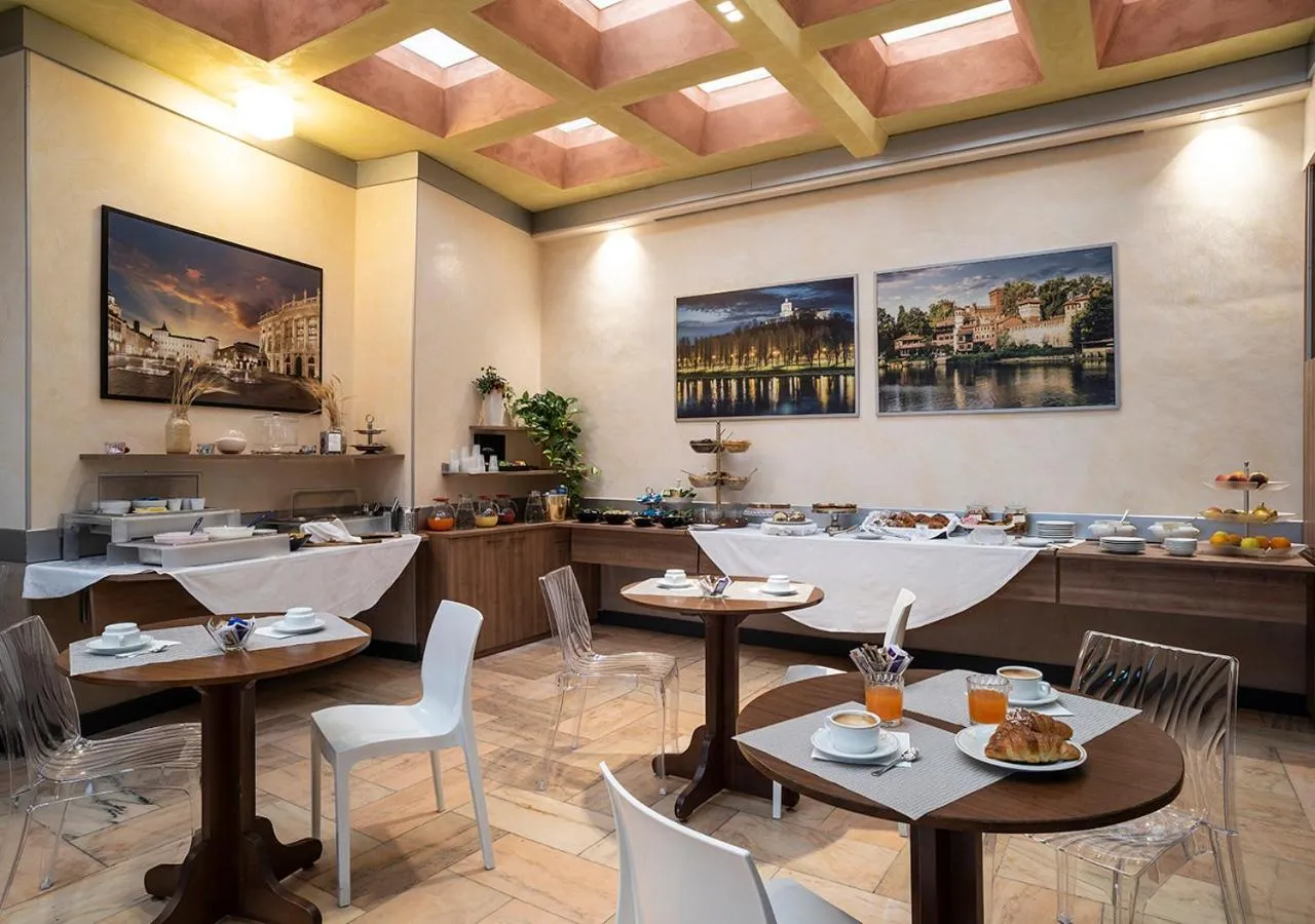 Breakfast in Hotel Plaza