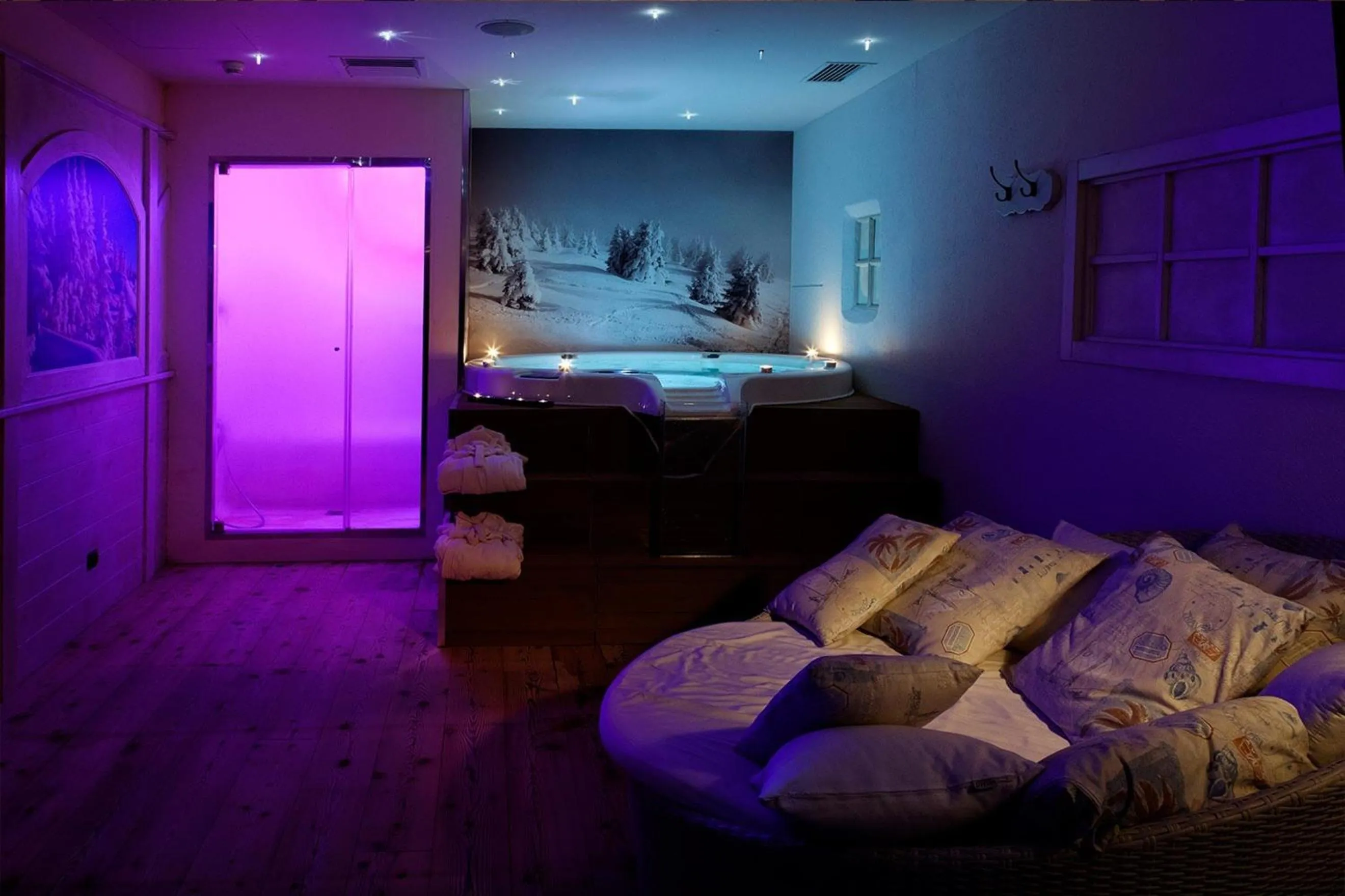 Sauna, Bed in Grand Hotel Paradiso