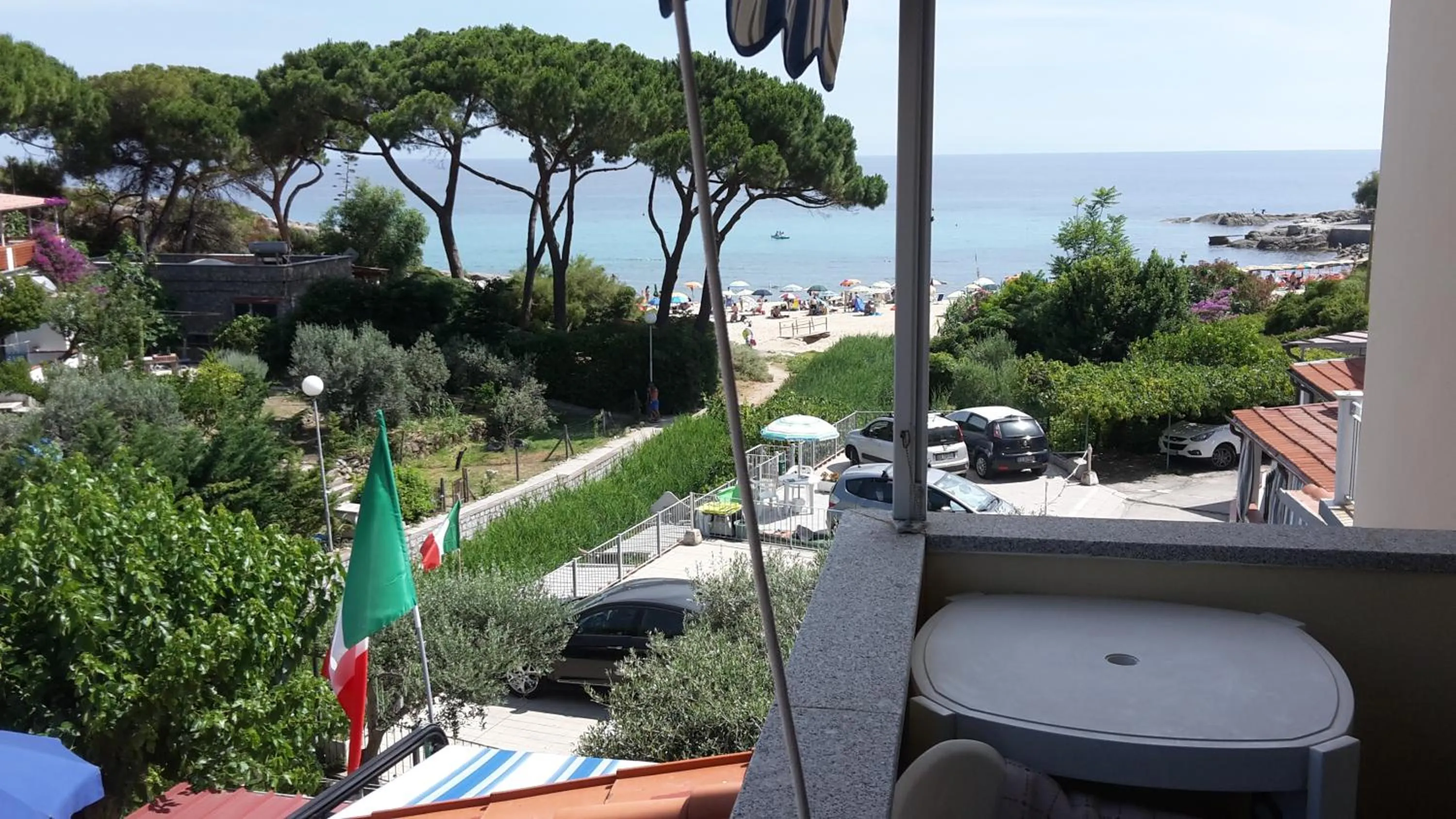 Garden view in Hotel Da Italo