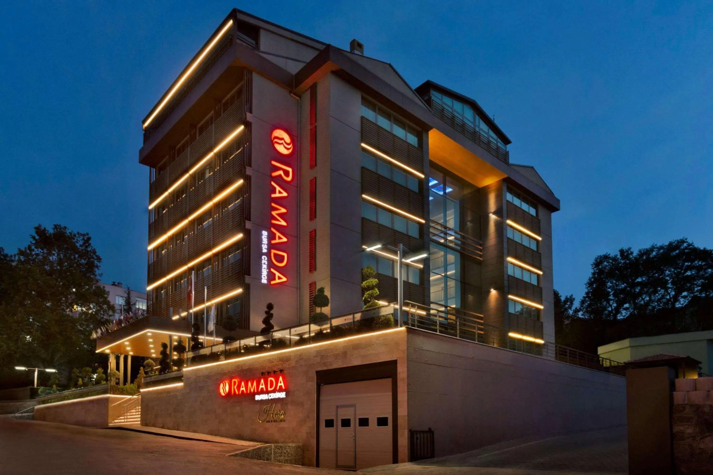 Property building in Ramada By Wyndham Bursa Cekirge Thermal & Spa