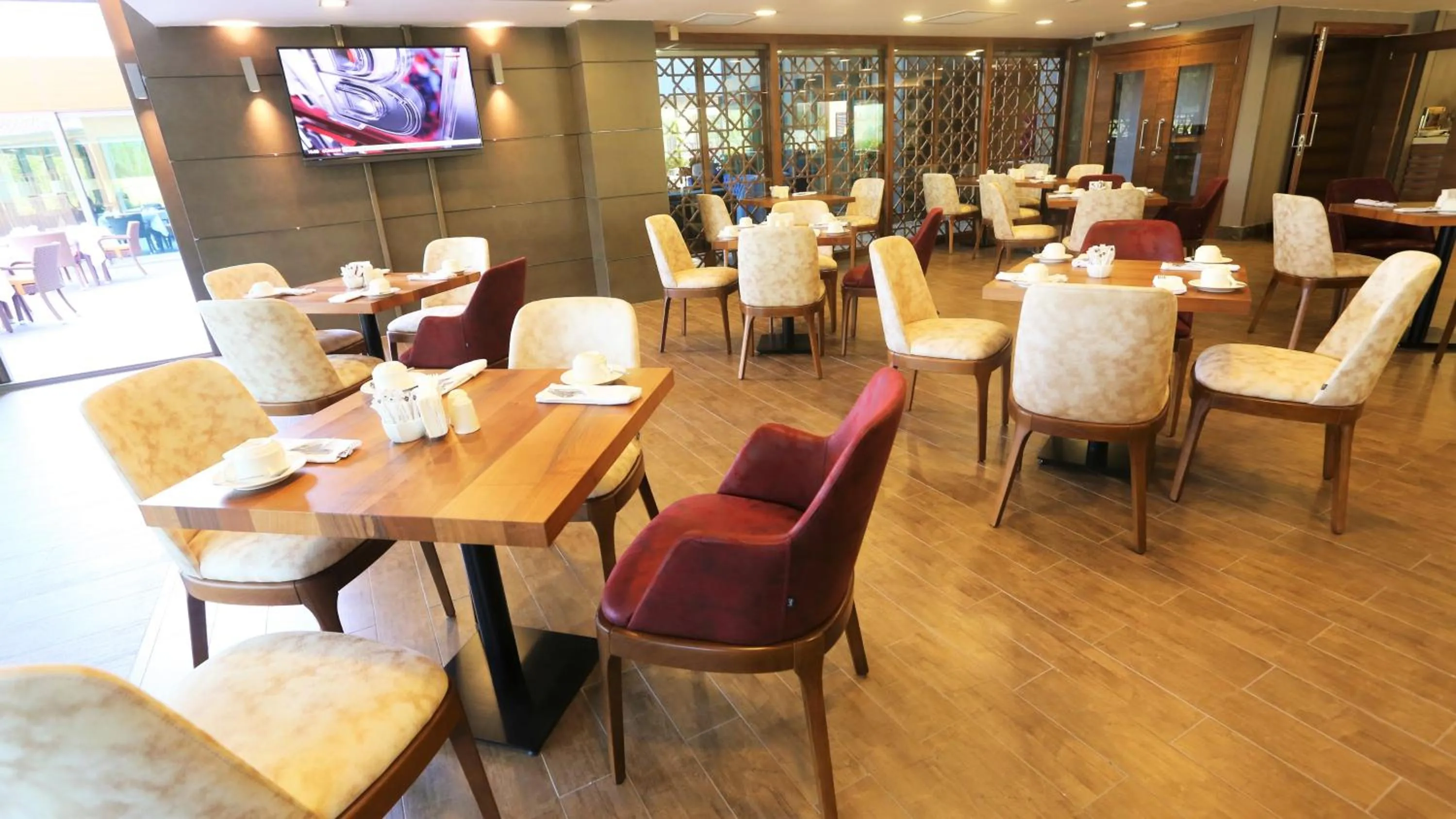 Restaurant/places to eat in Ramada By Wyndham Bursa Cekirge Thermal & Spa