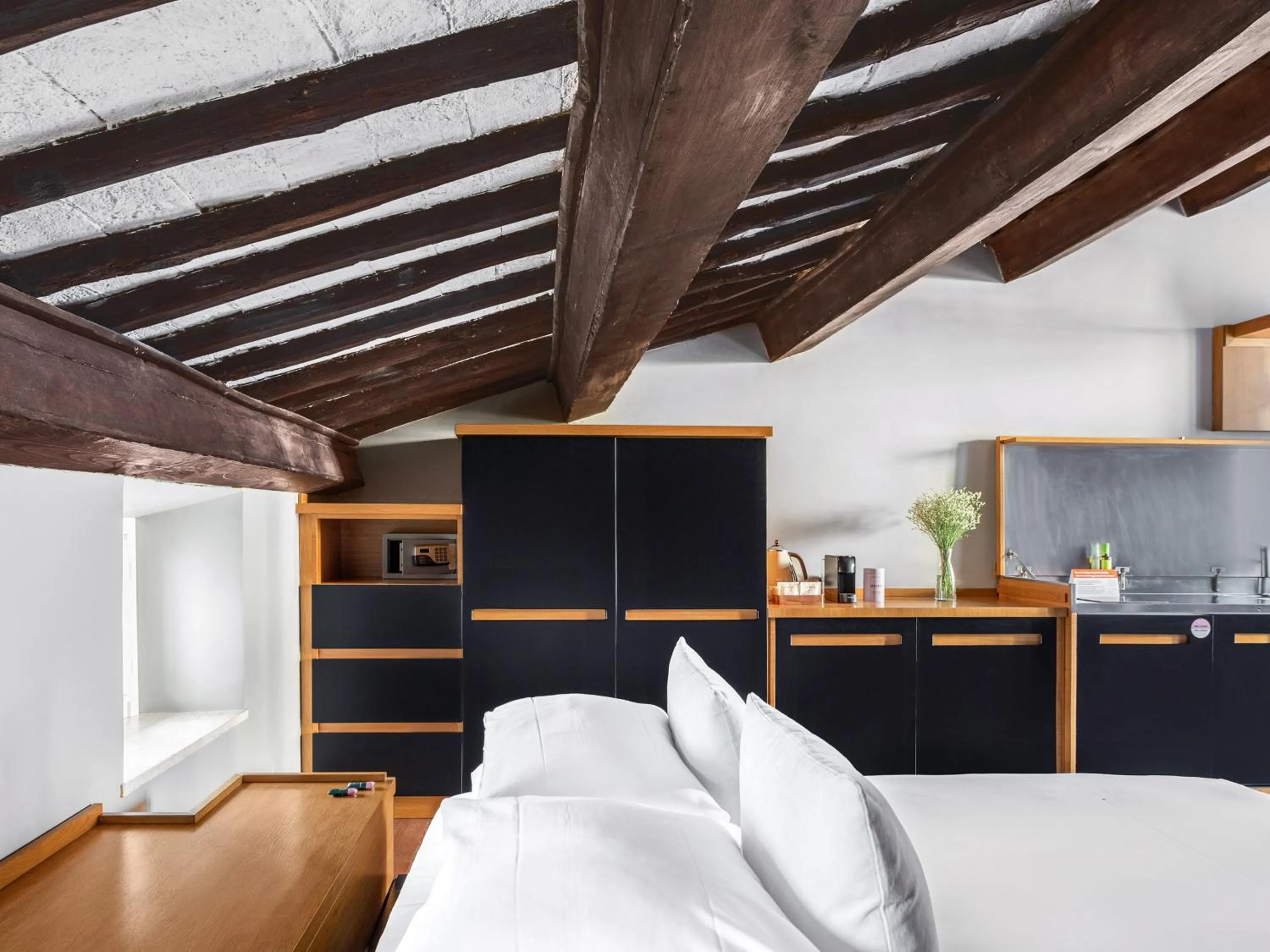 Bedroom in Numa Rome Vici