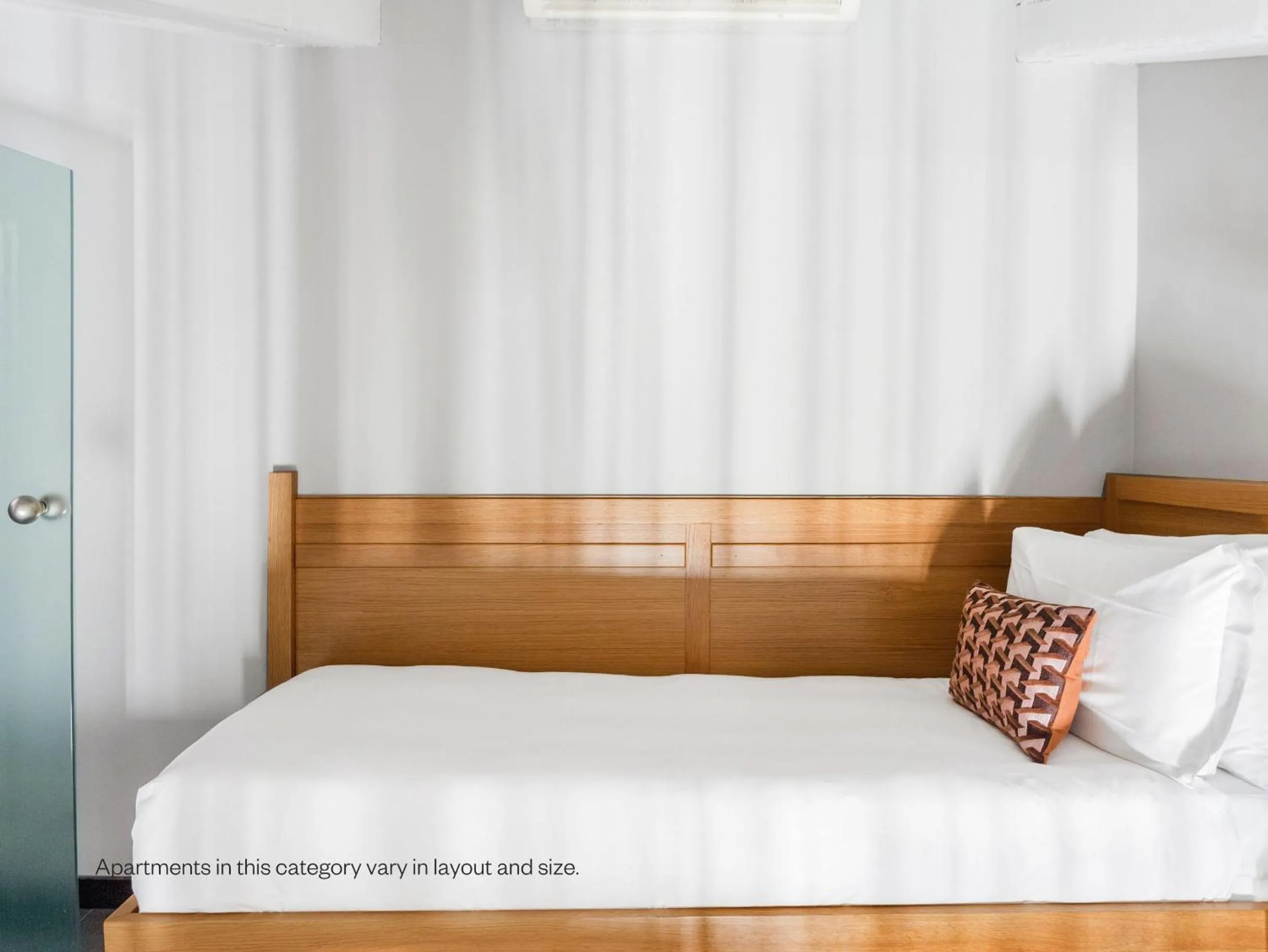 Bed in Numa Rome Vici