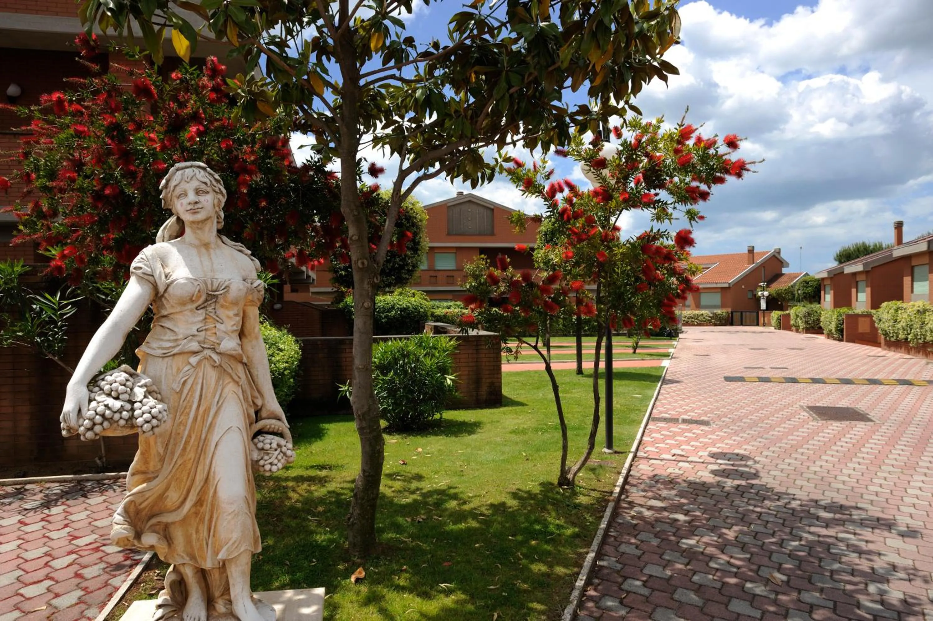 Facade/entrance in Residence I Triangoli