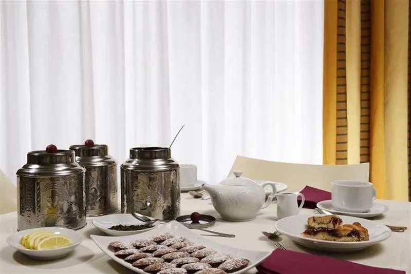 Library in Residence I Triangoli