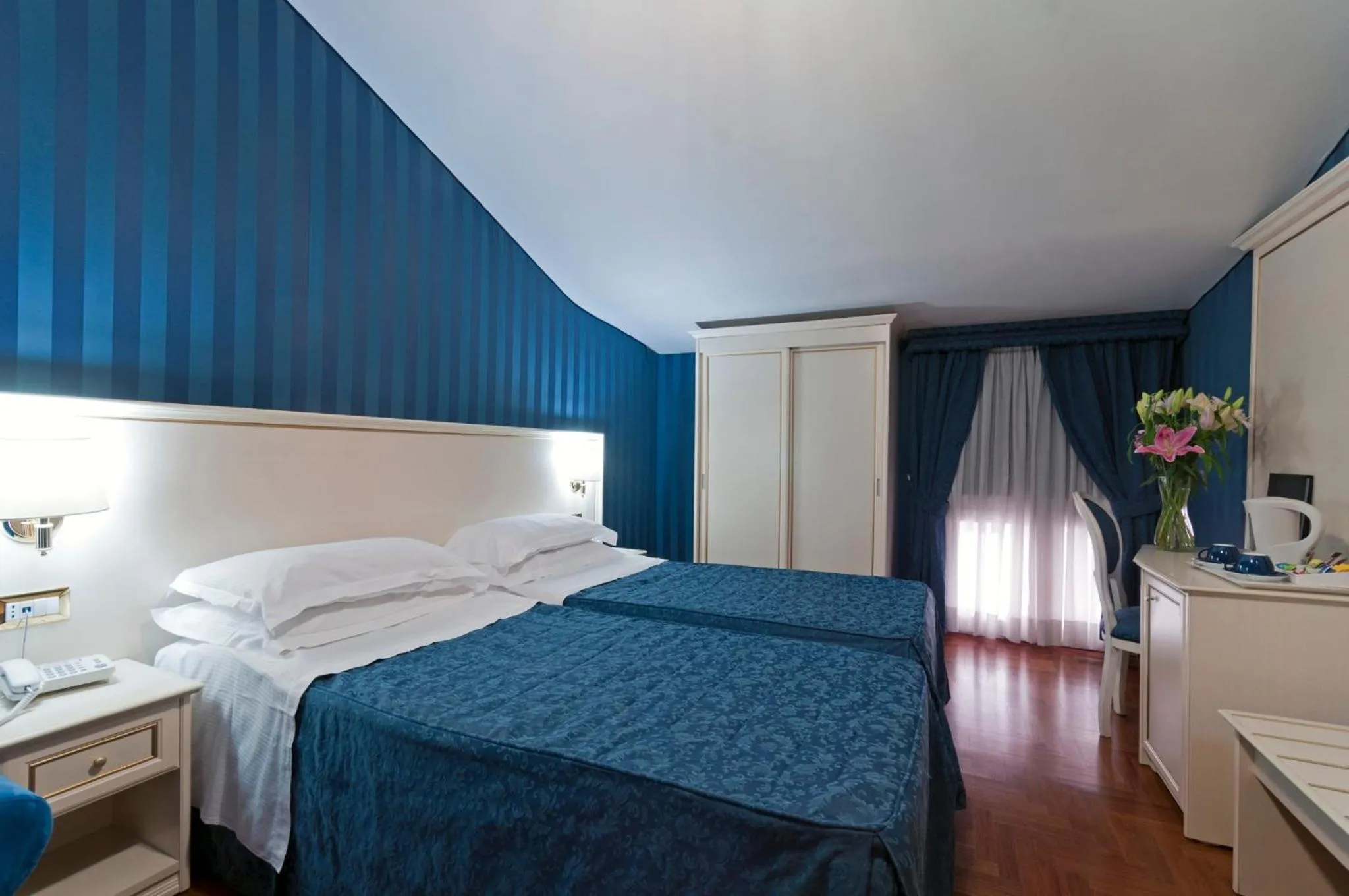 Photo of the whole room, Bed in Trevi 41 Hotel