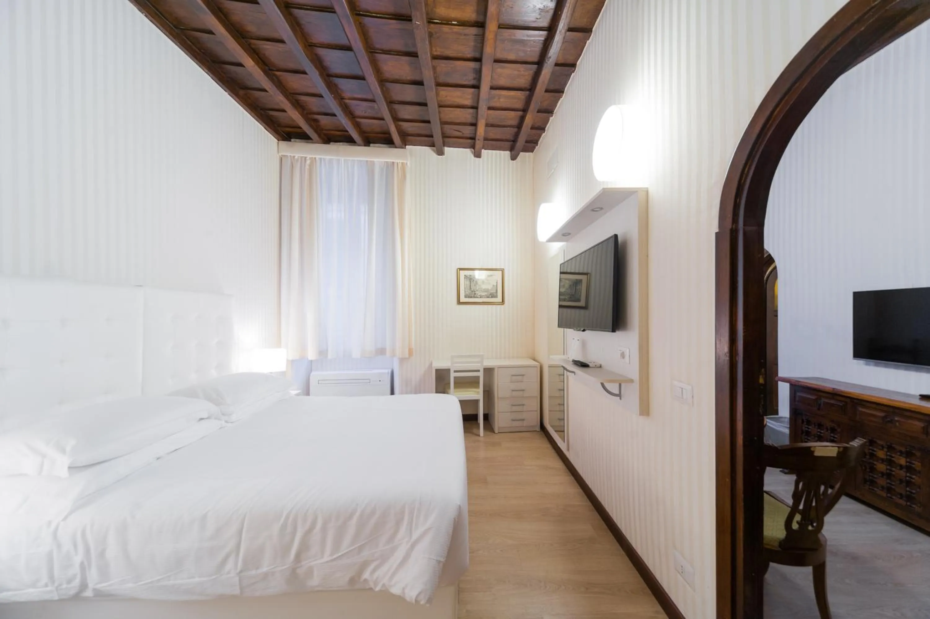 Photo of the whole room, Bed in Trevi 41 Hotel