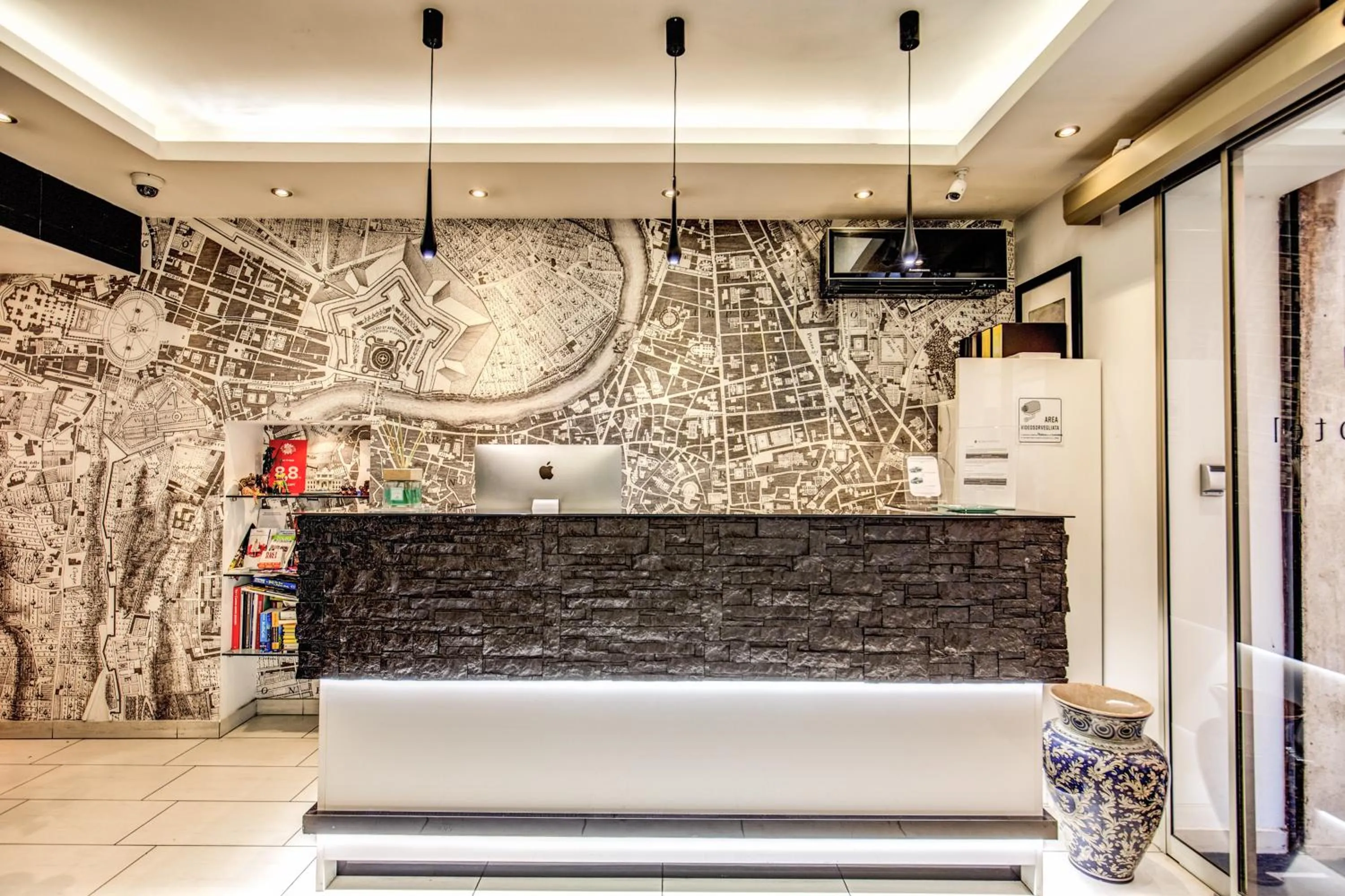 Lobby or reception in Trevi 41 Hotel